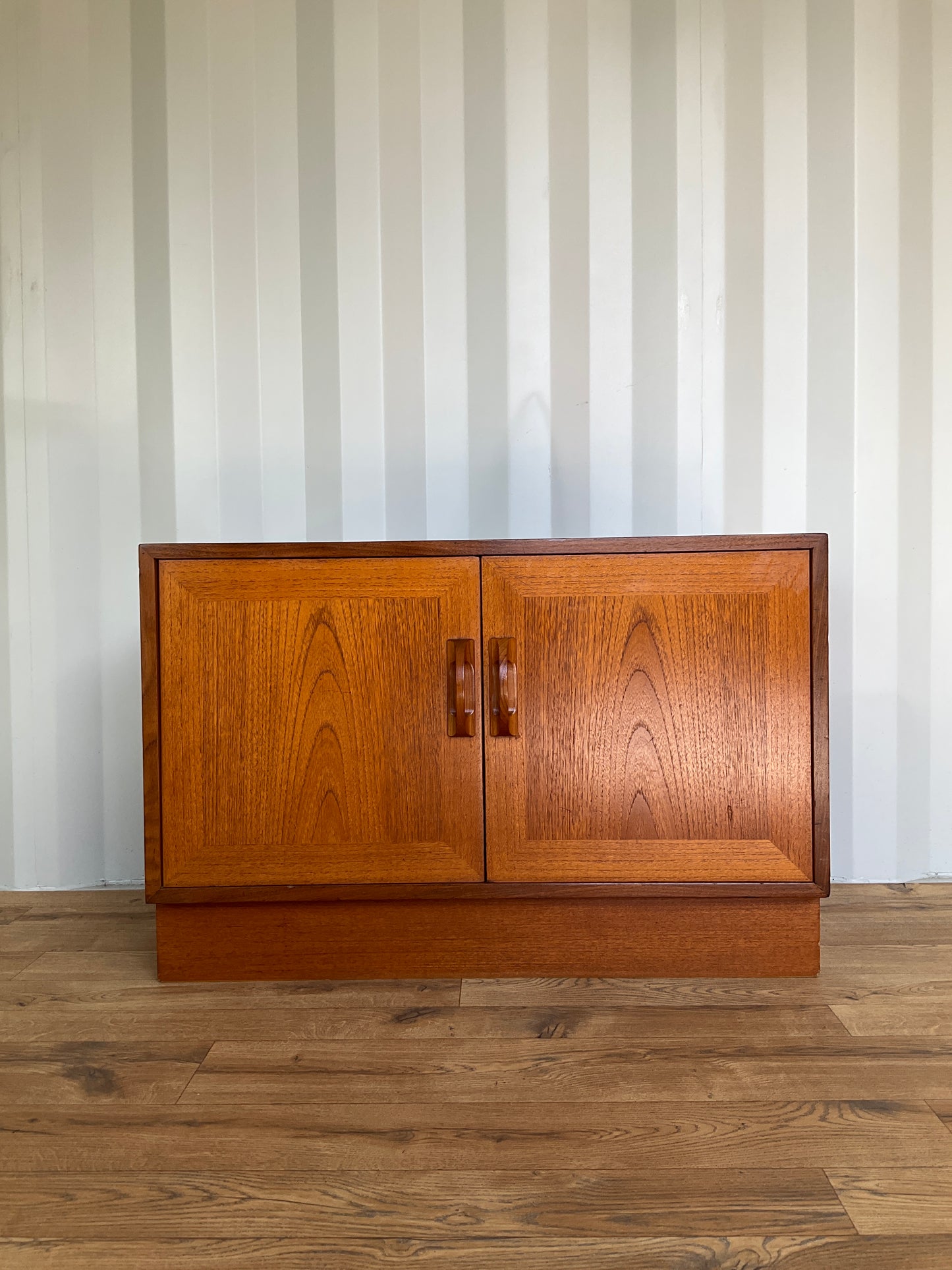 G Plan Cabinet / TV Media Unit -Mid-Century - Vintage Teak