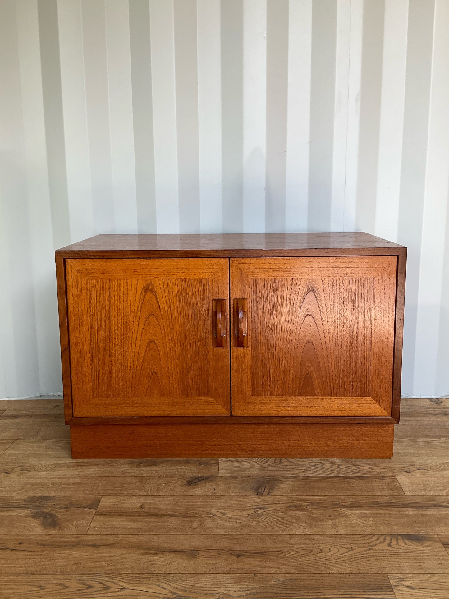 G Plan Cabinet / TV Media Unit -Mid-Century - Vintage Teak