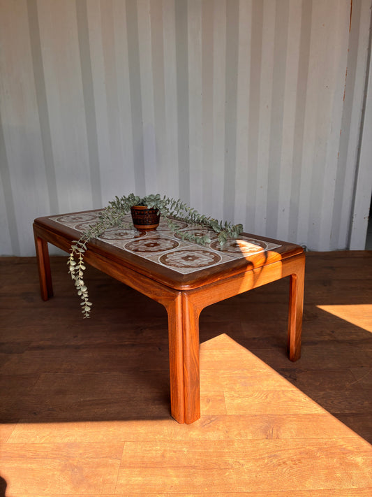 G Plan Teak Coffee Table with Tiled Top – Vintage Retro Tile Inlay Table – Mid-Century