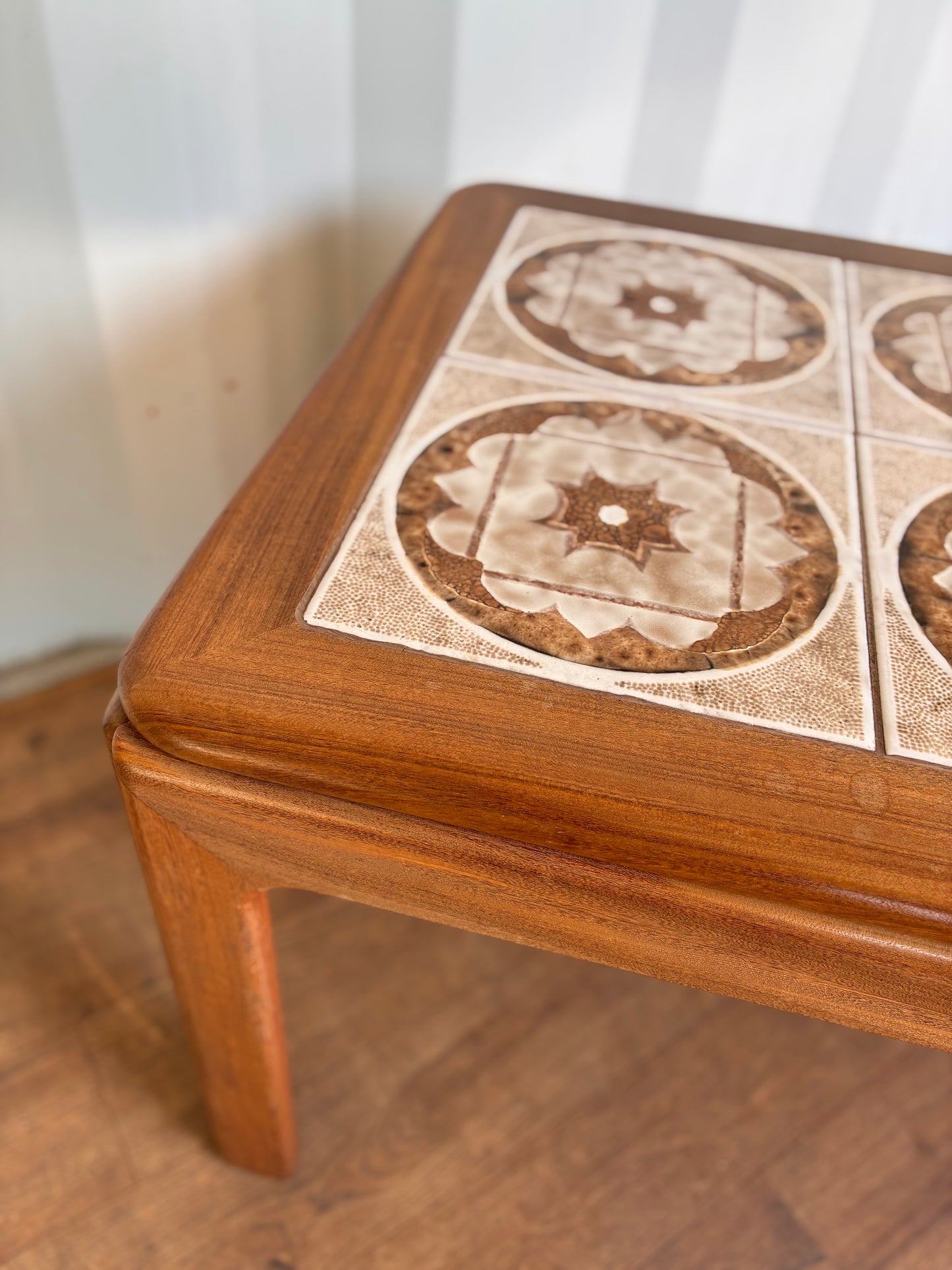 G Plan Teak Coffee Table with Tiled Top – Vintage Retro Tile Inlay Table – Mid-Century