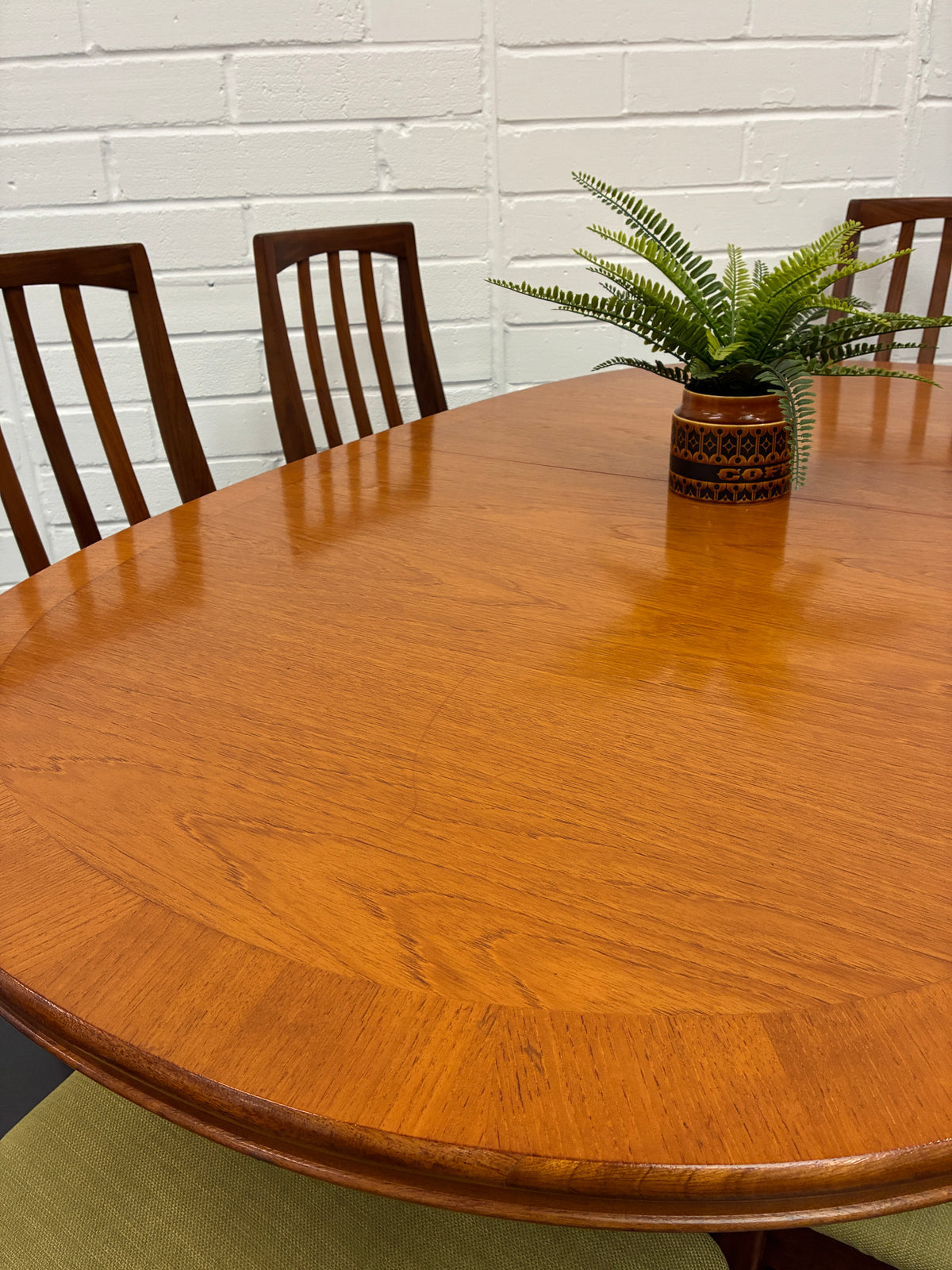 Vintage Mid-Century Teak Extending Dining Table & 6 Chairs by William Lawrence – British Design