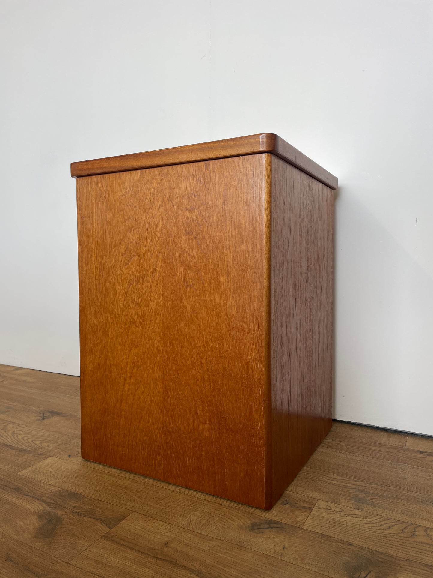 Vintage Teak Stag Blanket Box – Mid Century Modern Storage Chest