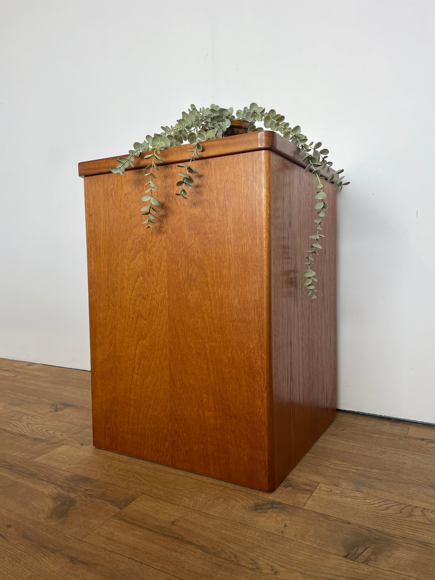 Vintage Teak Stag Blanket Box – Mid Century Modern Storage Chest