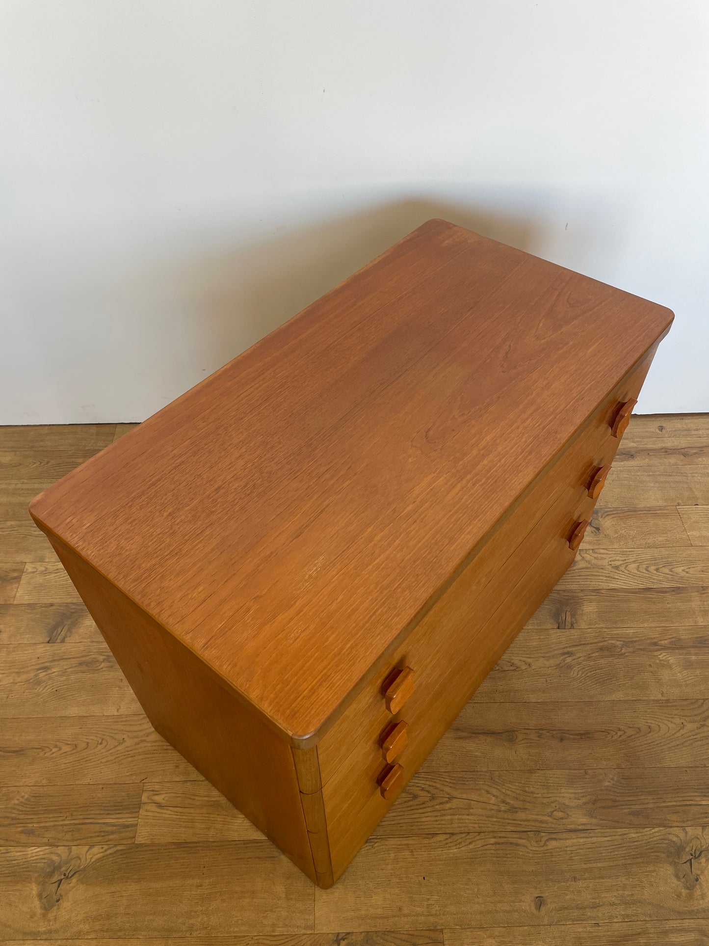 Vintage Stag Chest of Drawers – Mid-Century Modern 3 Drawer Teak Dresser