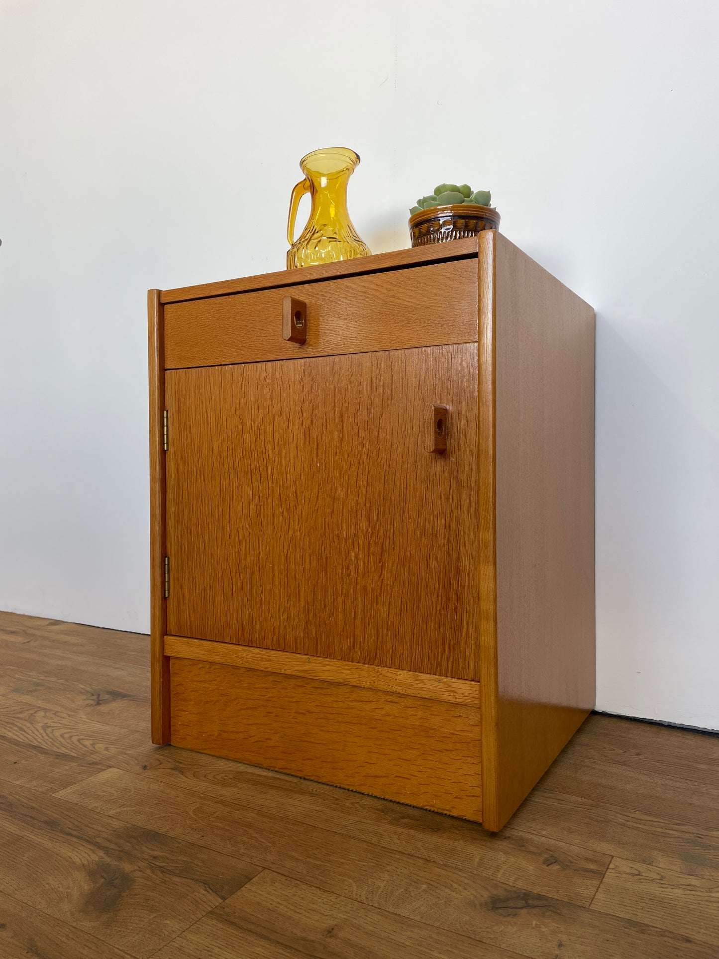 Mid-Century Stag Bedside Cabinet – Vintage Teak Nightstand