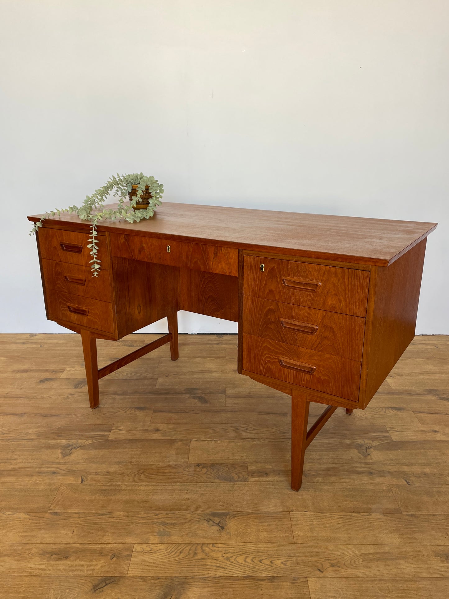 Vintage Danish Teak Desk – Mid Century Modern Office Furniture (1960s)