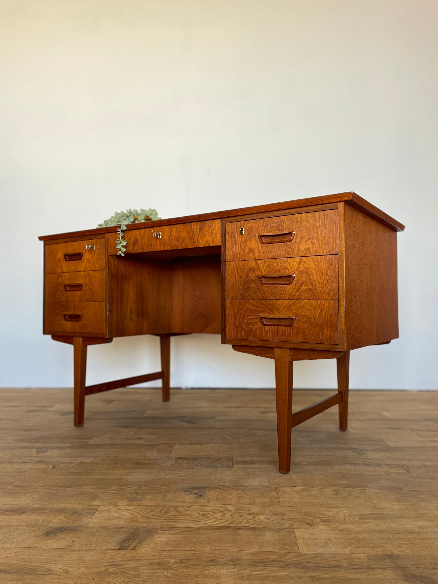 Vintage Danish Teak Desk – Mid Century Modern Office Furniture (1960s)