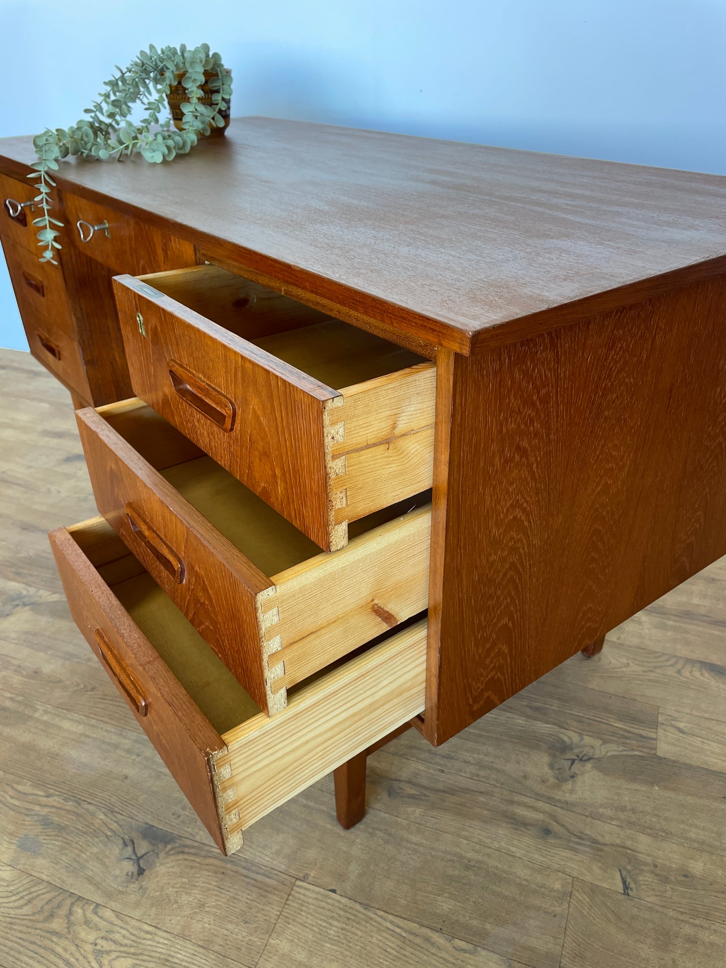 Vintage Danish Teak Desk – Mid Century Modern Office Furniture (1960s)