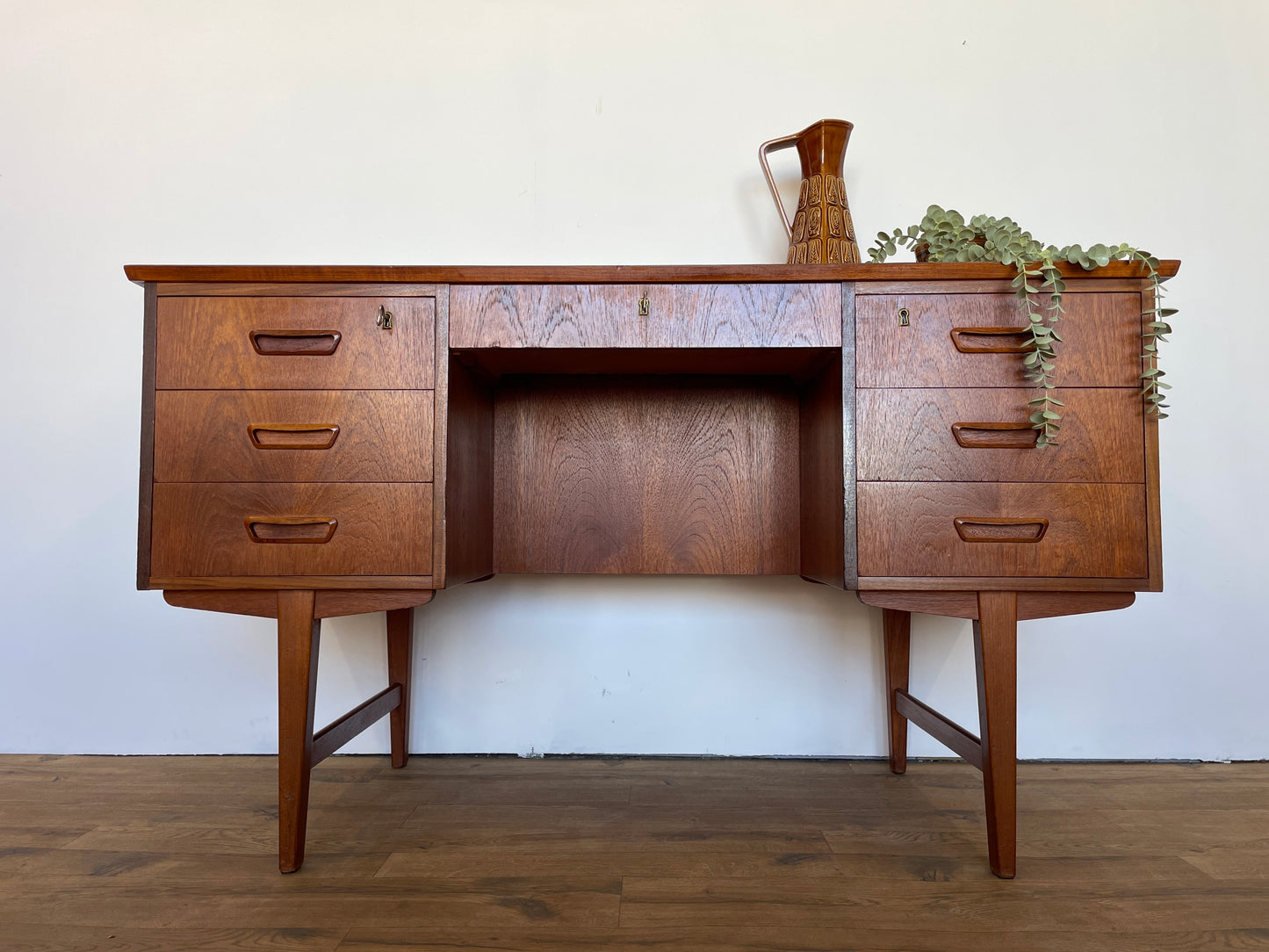 Vintage Danish Teak Desk – Mid Century Modern Office Furniture (1960s)
