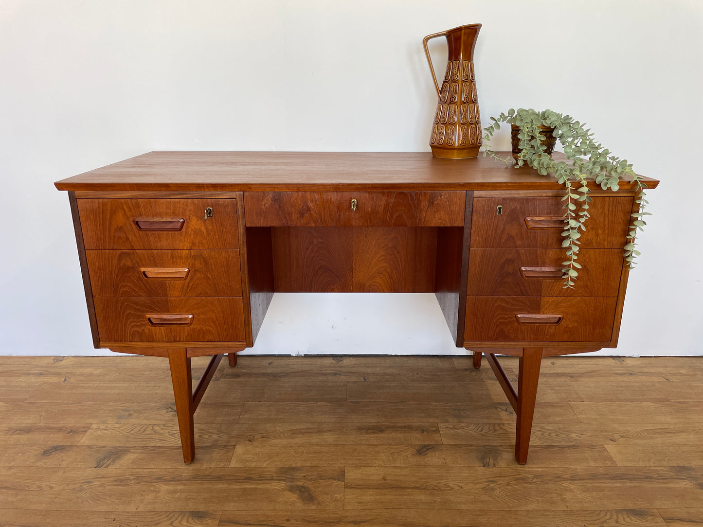 Vintage Danish Teak Desk – Mid Century Modern Office Furniture (1960s)