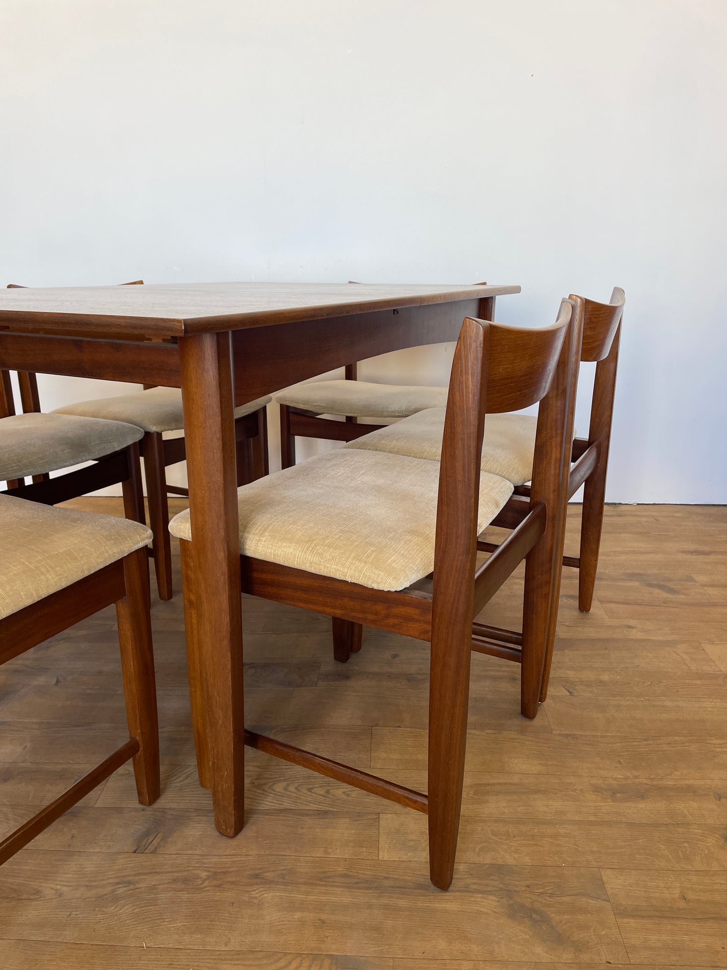Vintage Mid-Century Teak Extending Dining Table with 6 Chairs – Bath Cabinet Makers (1960s)