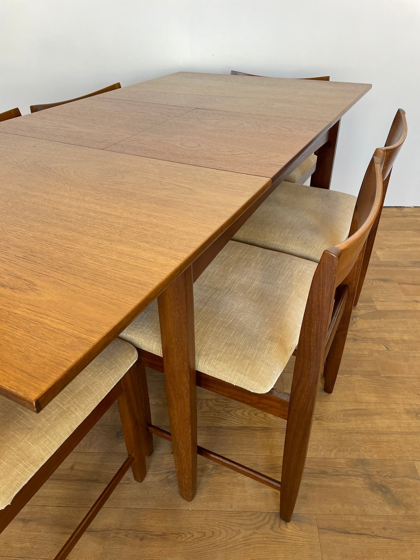 Vintage Mid-Century Teak Extending Dining Table with 6 Chairs – Bath Cabinet Makers (1960s)