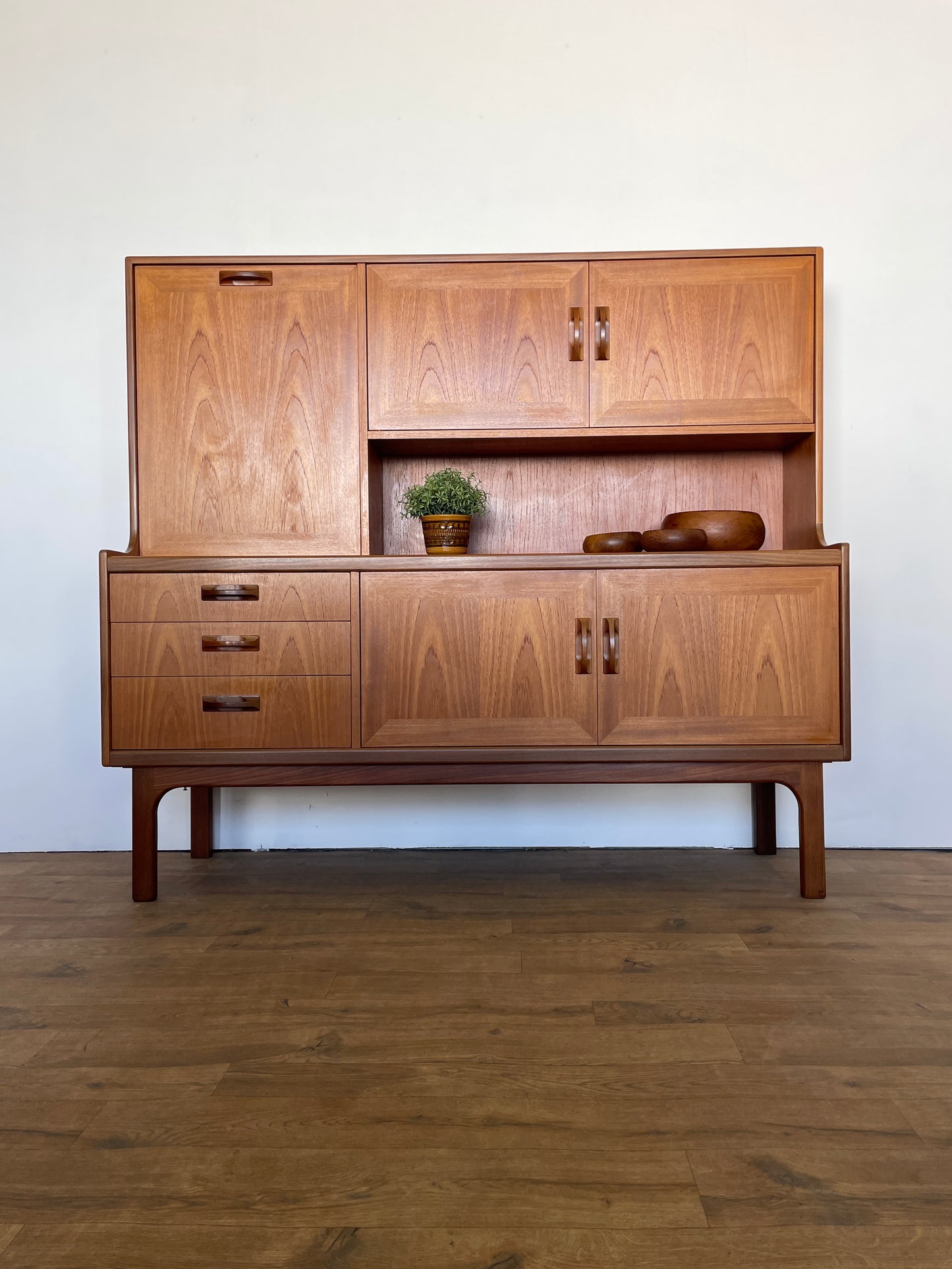 Vintage G Plan Sierra Highboard – Mid Century Modern Teak Cabinet (1960s)