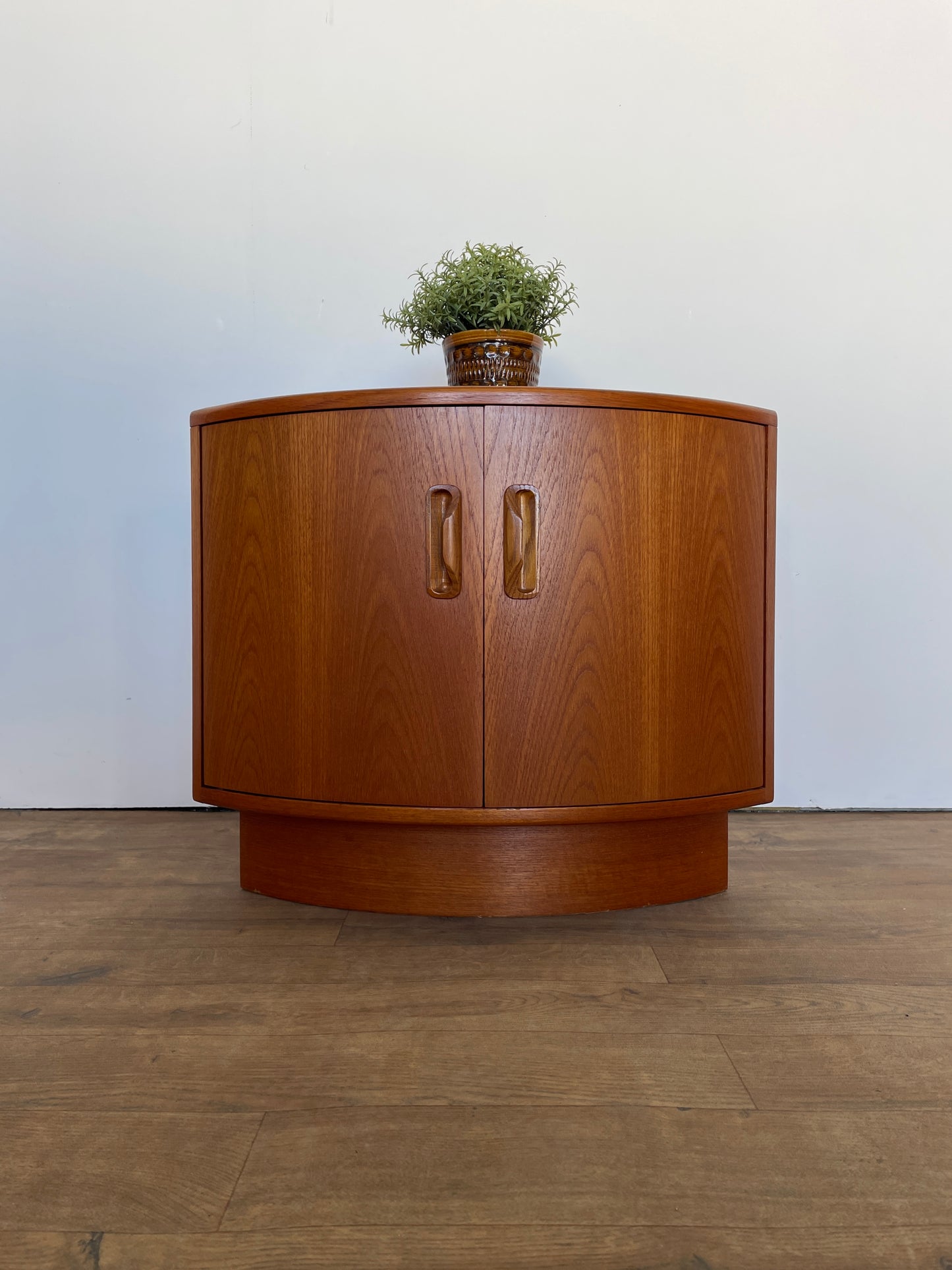 Vintage G Plan Teak Corner Cabinet – Mid-Century Modern Storage Unit