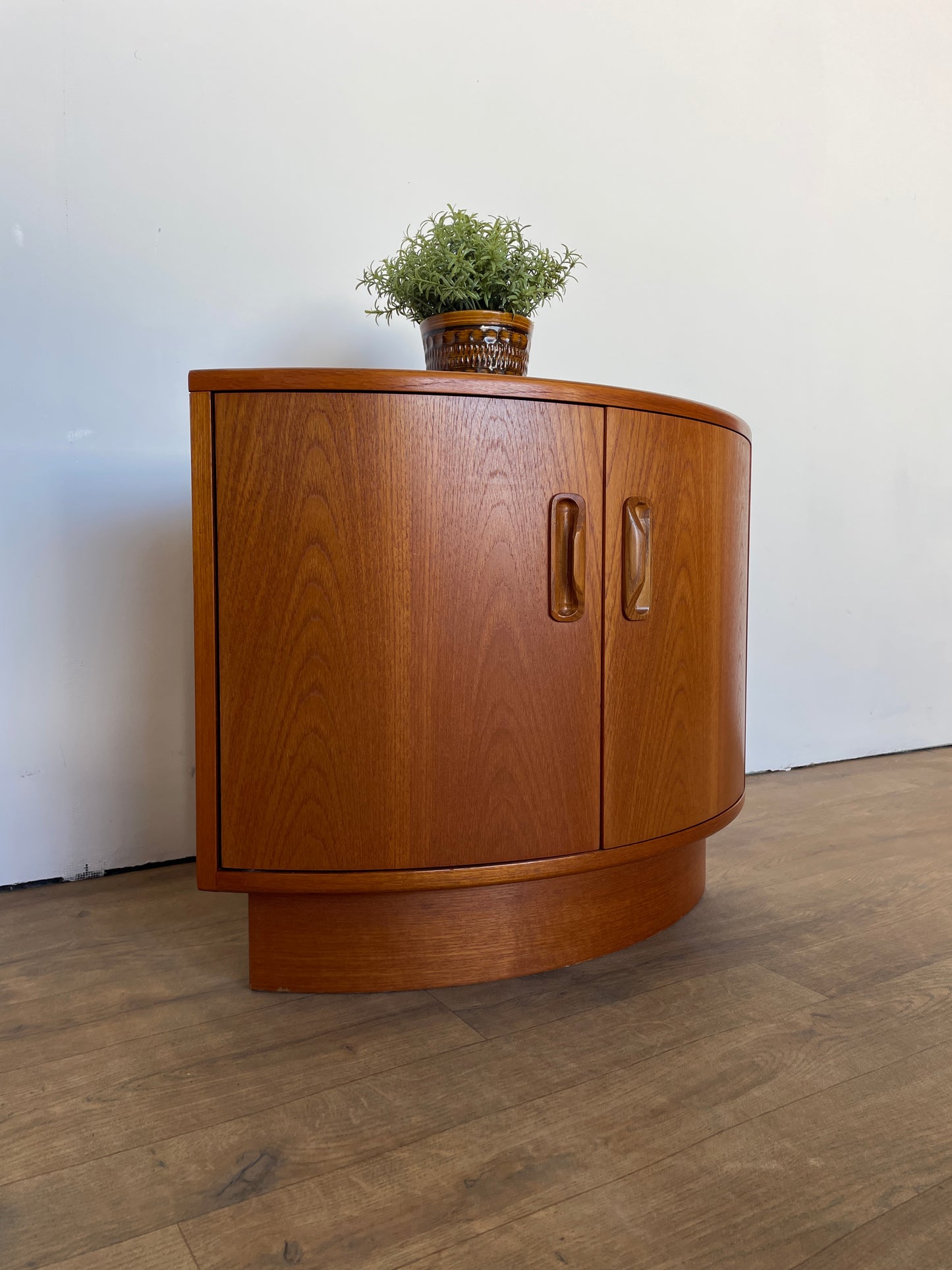 Vintage G Plan Teak Corner Cabinet – Mid-Century Modern Storage Unit