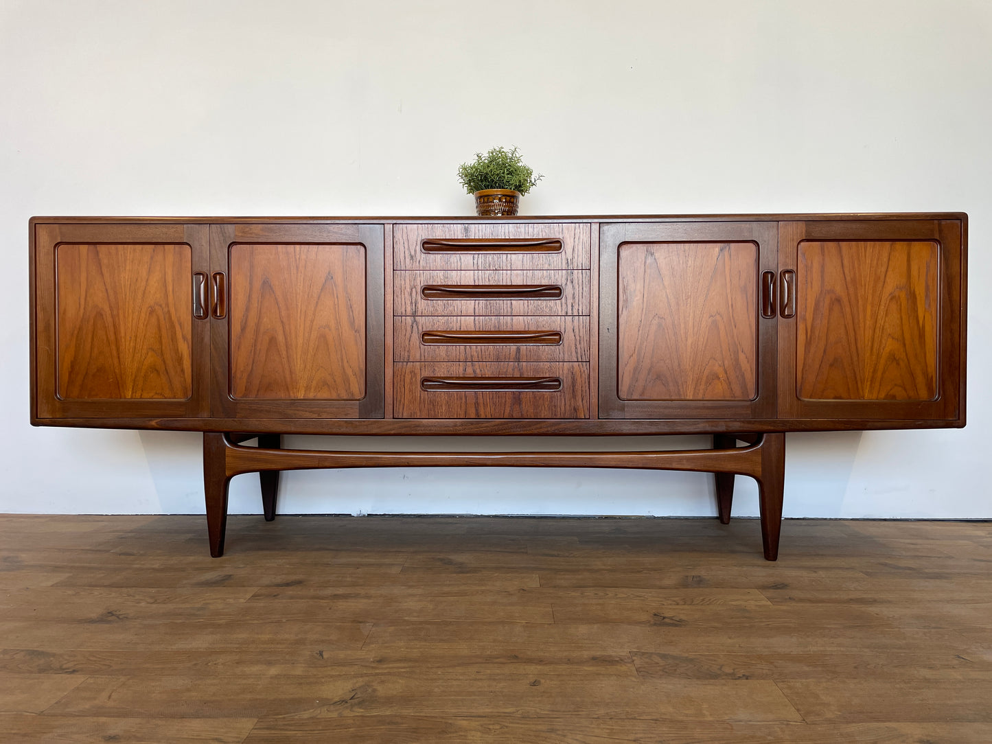 G Plan "Long John" Mid-Century Teak Sideboard – Vintage Retro Credenza