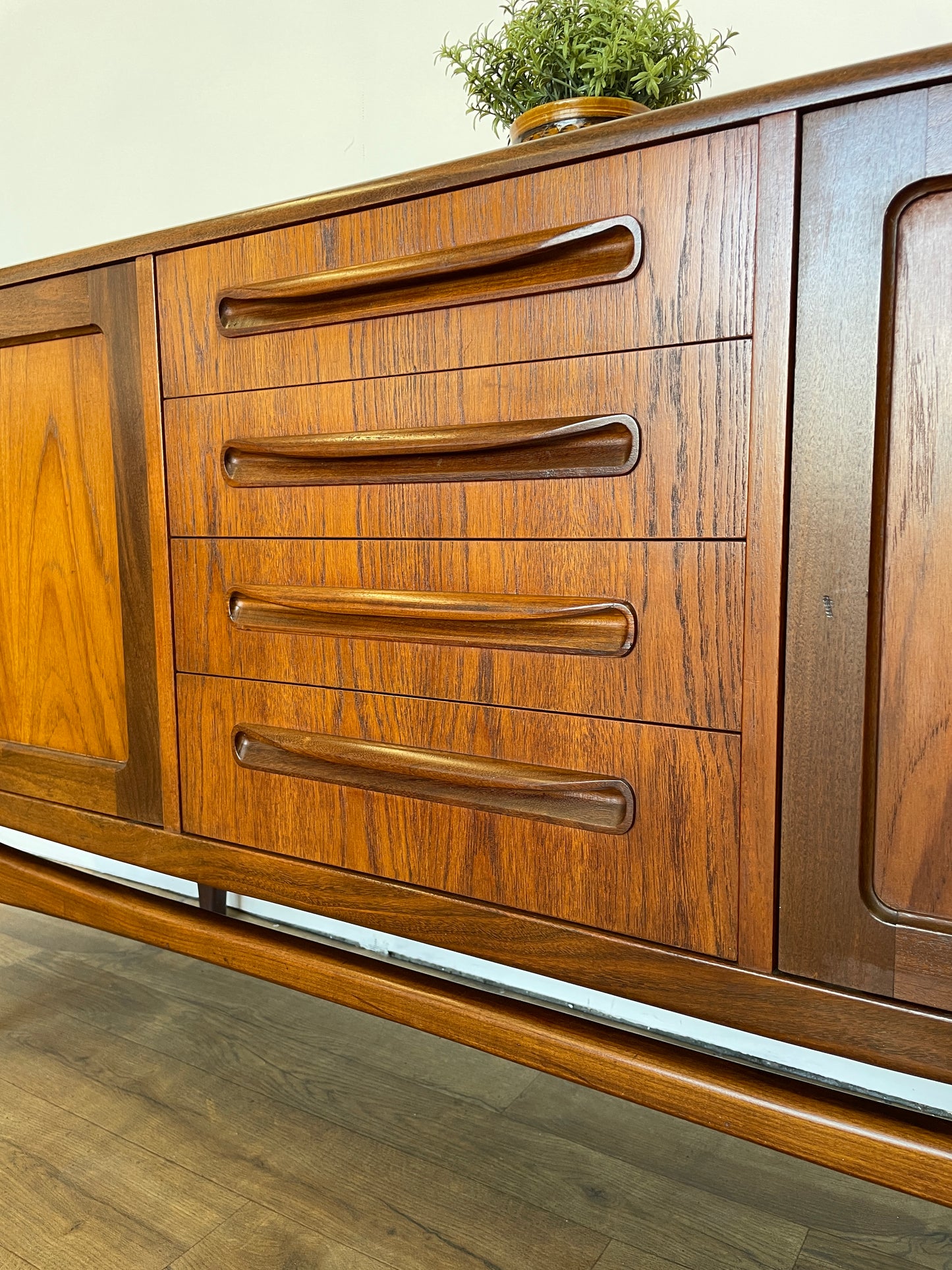 G Plan "Long John" Mid-Century Teak Sideboard – Vintage Retro Credenza