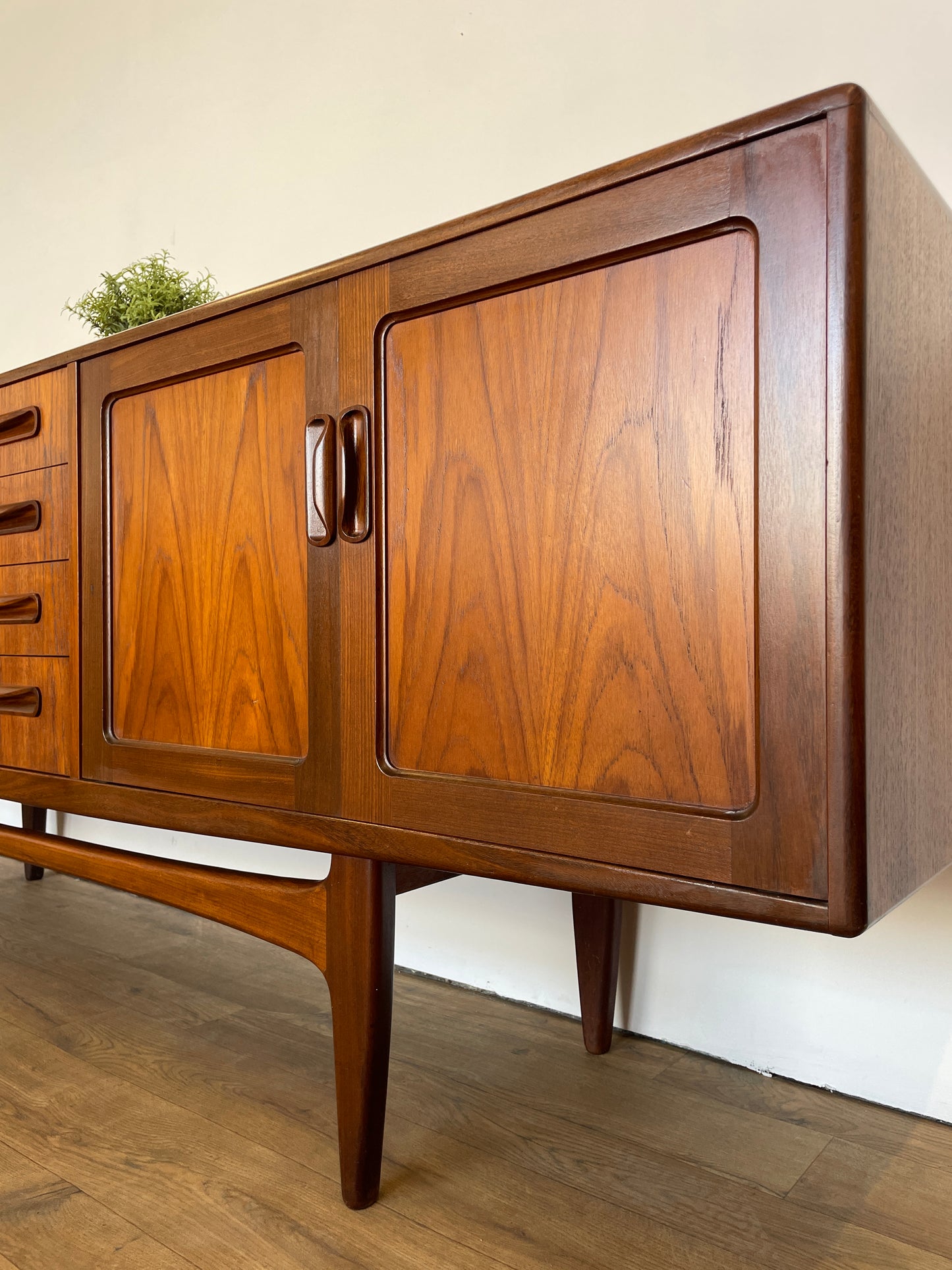 G Plan "Long John" Mid-Century Teak Sideboard – Vintage Retro Credenza