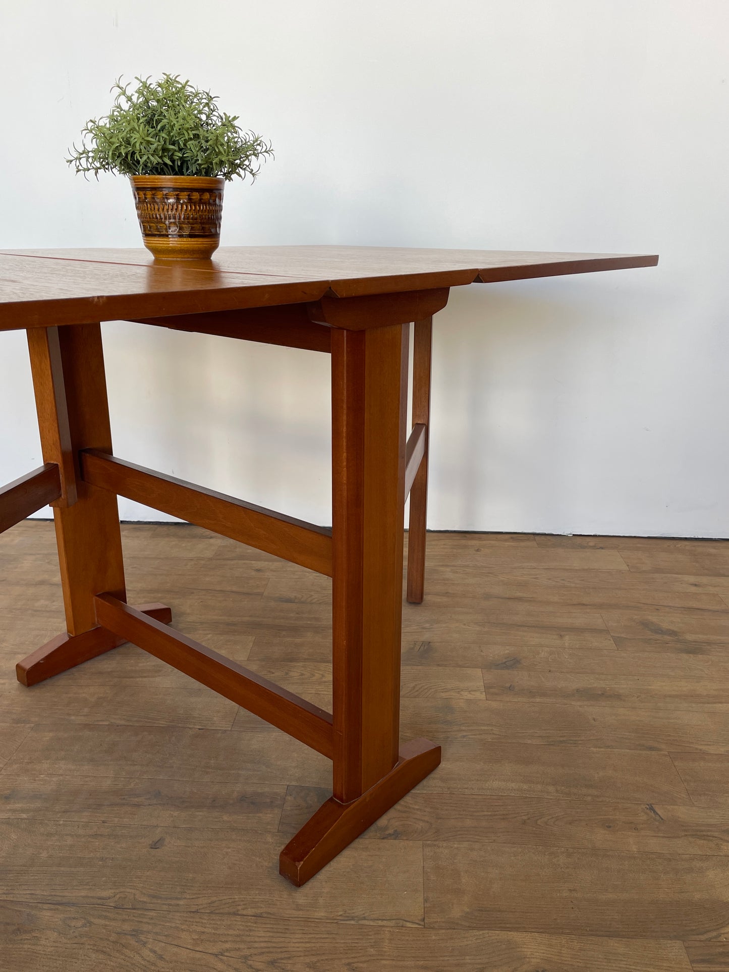 Mid-Century Teak Drop Leaf Dining Table – Vintage Scandinavian Style