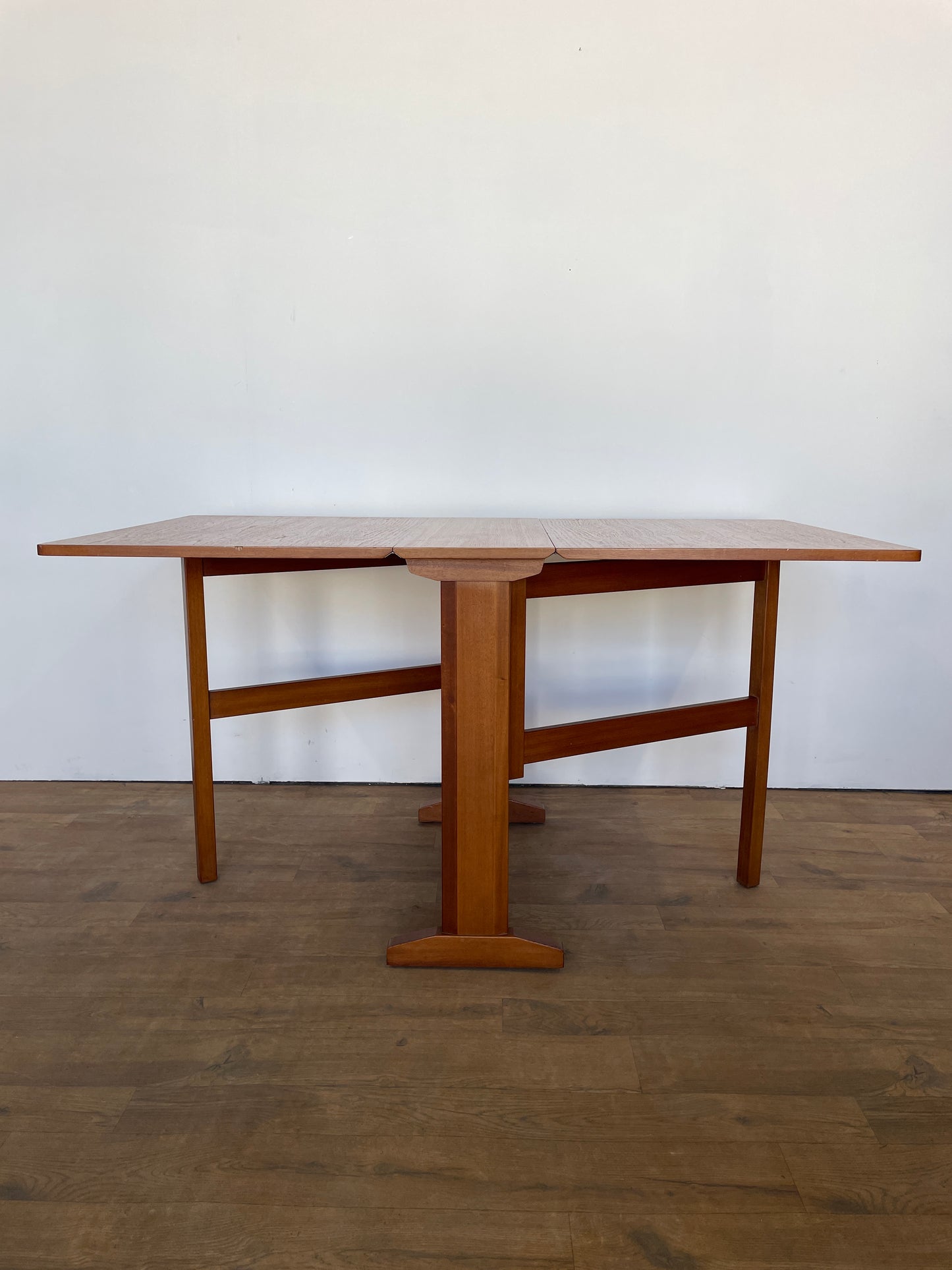 Mid-Century Teak Drop Leaf Dining Table – Vintage Scandinavian Style