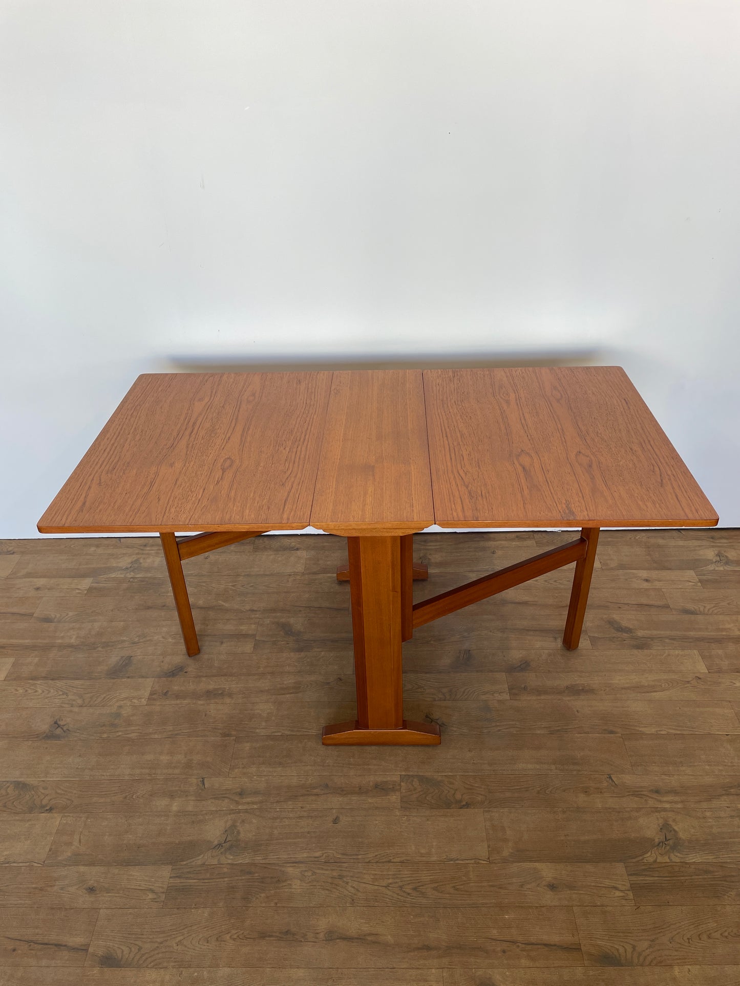 Mid-Century Teak Drop Leaf Dining Table – Vintage Scandinavian Style