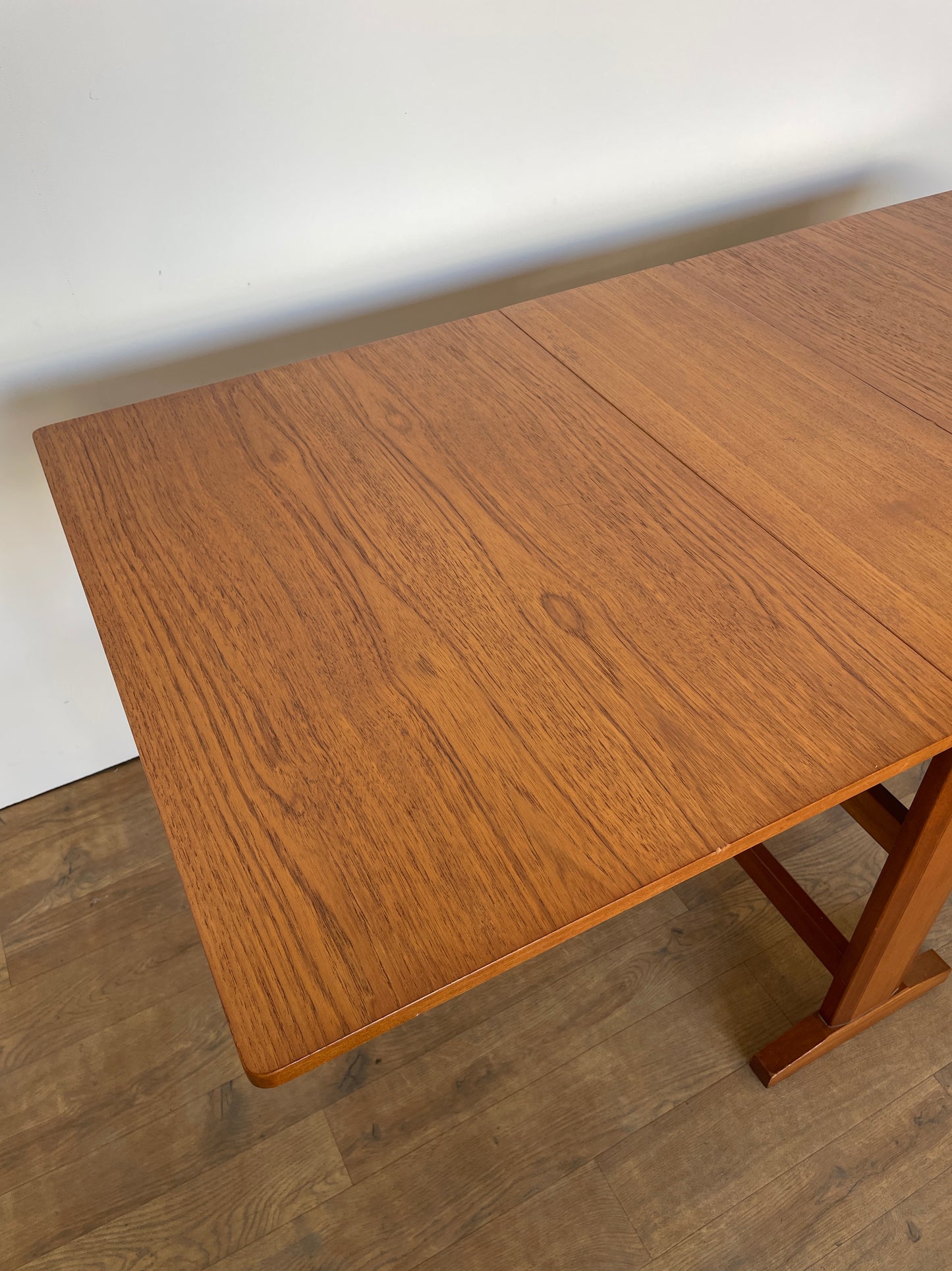 Mid-Century Teak Drop Leaf Dining Table – Vintage Scandinavian Style