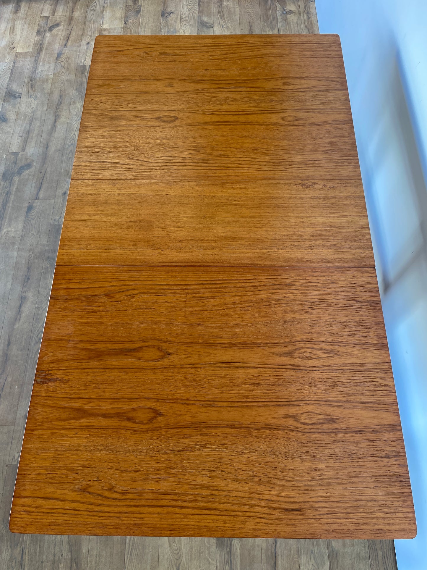 Mid-Century Teak Drop Leaf Dining Table – Vintage Scandinavian Style