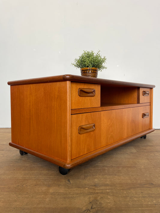 Vintage G Plan Teak TV Unit with Drawers on Castors – Mid-Century Modern