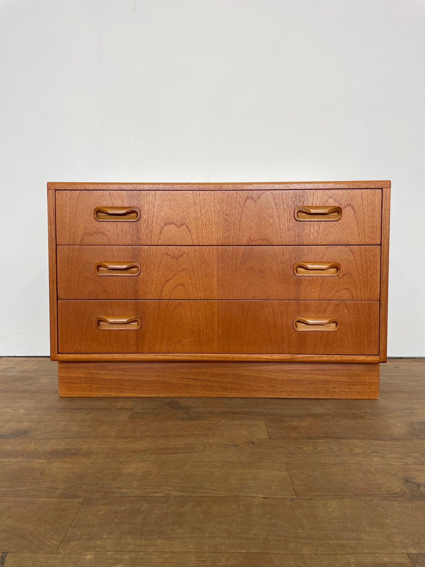 Mid-Century G Plan 3-Drawer Teak Chest of Drawers – Vintage Retro Storage