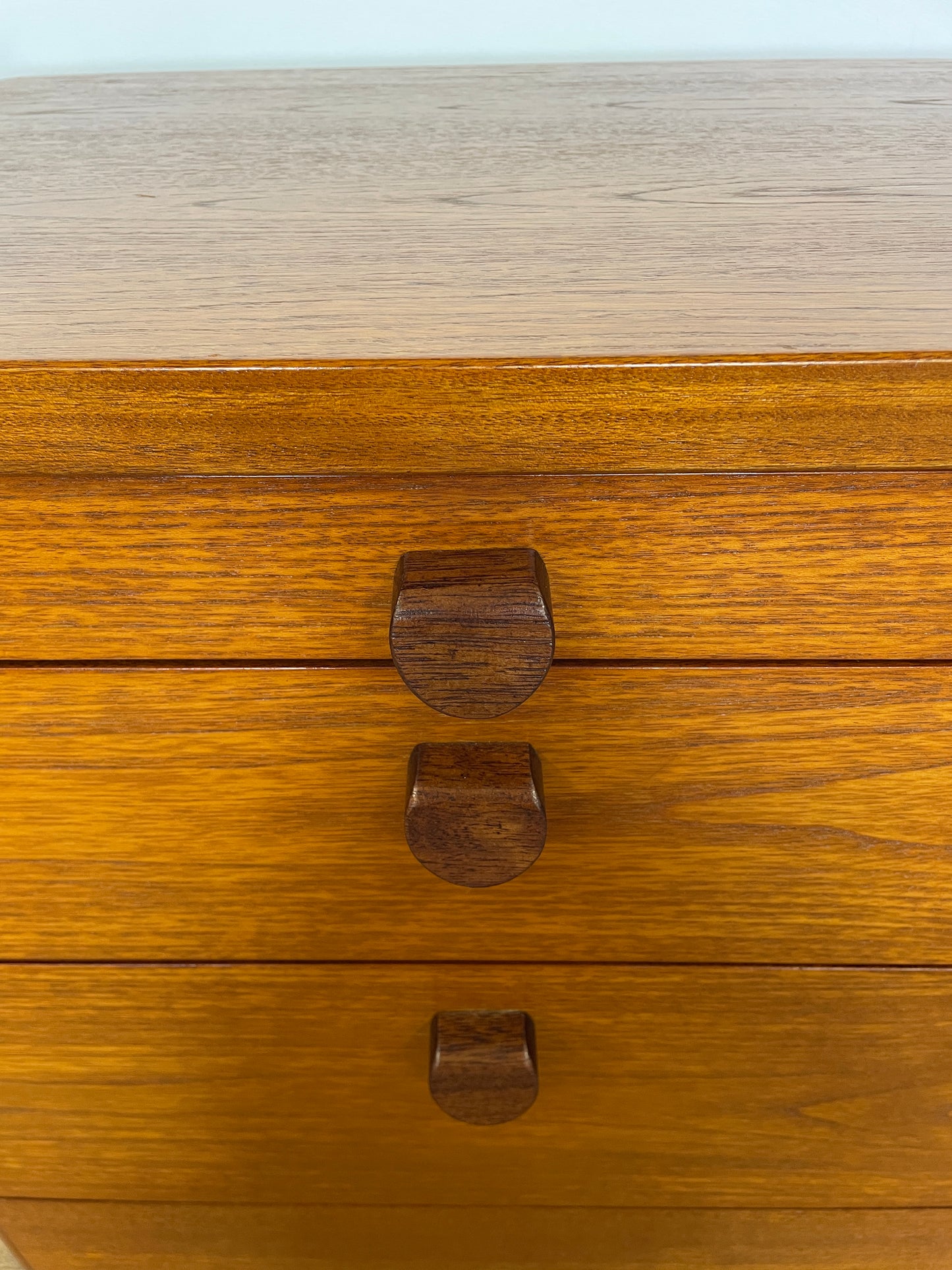 Mid-Century Stag Bedside Cabinet – Vintage Teak Nightstand