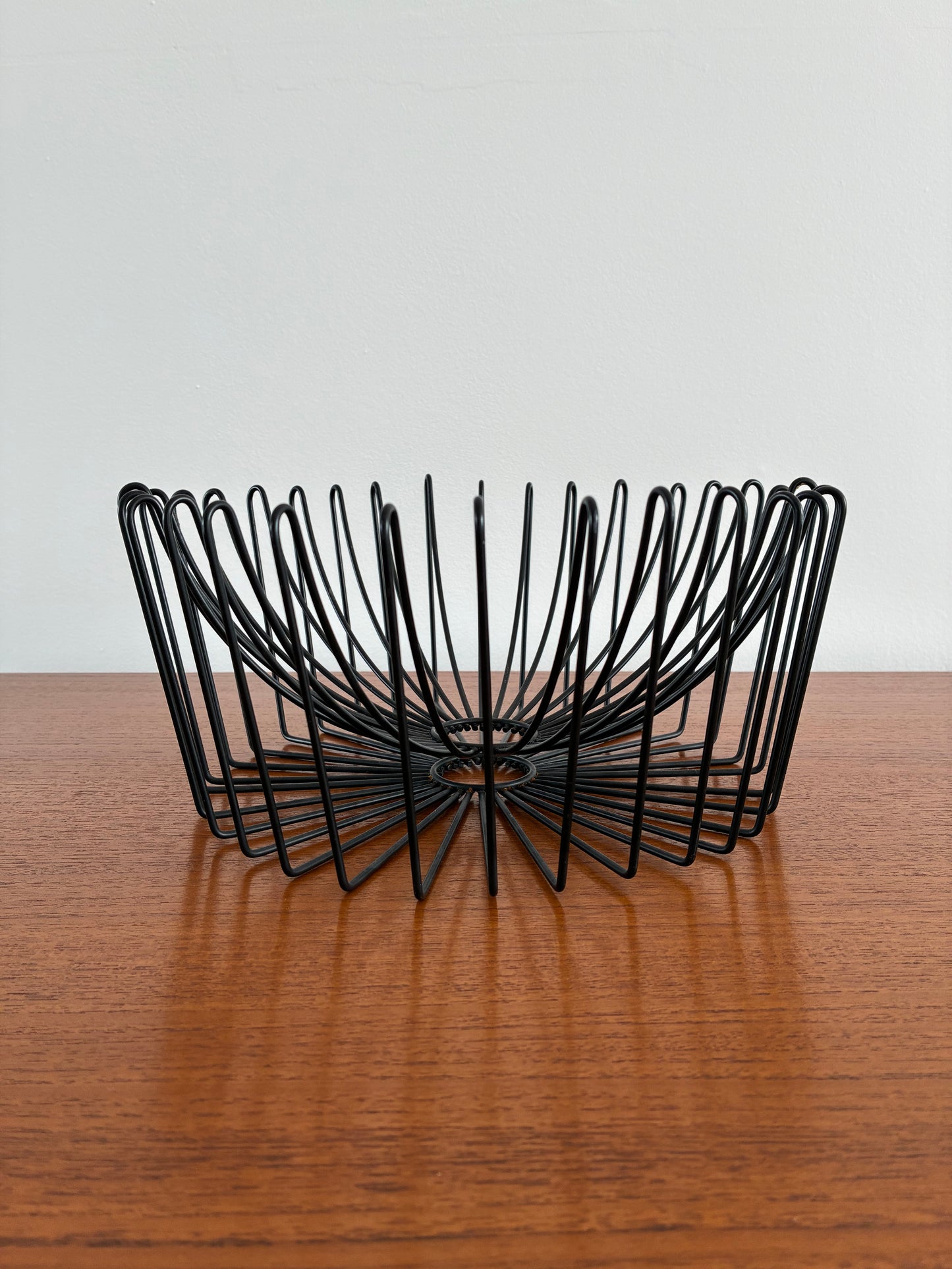 Vintage IKEA Black Wire Fruit Bowl | Sculptural Mid-Century Modern Style Metal Centrepiece Bowl