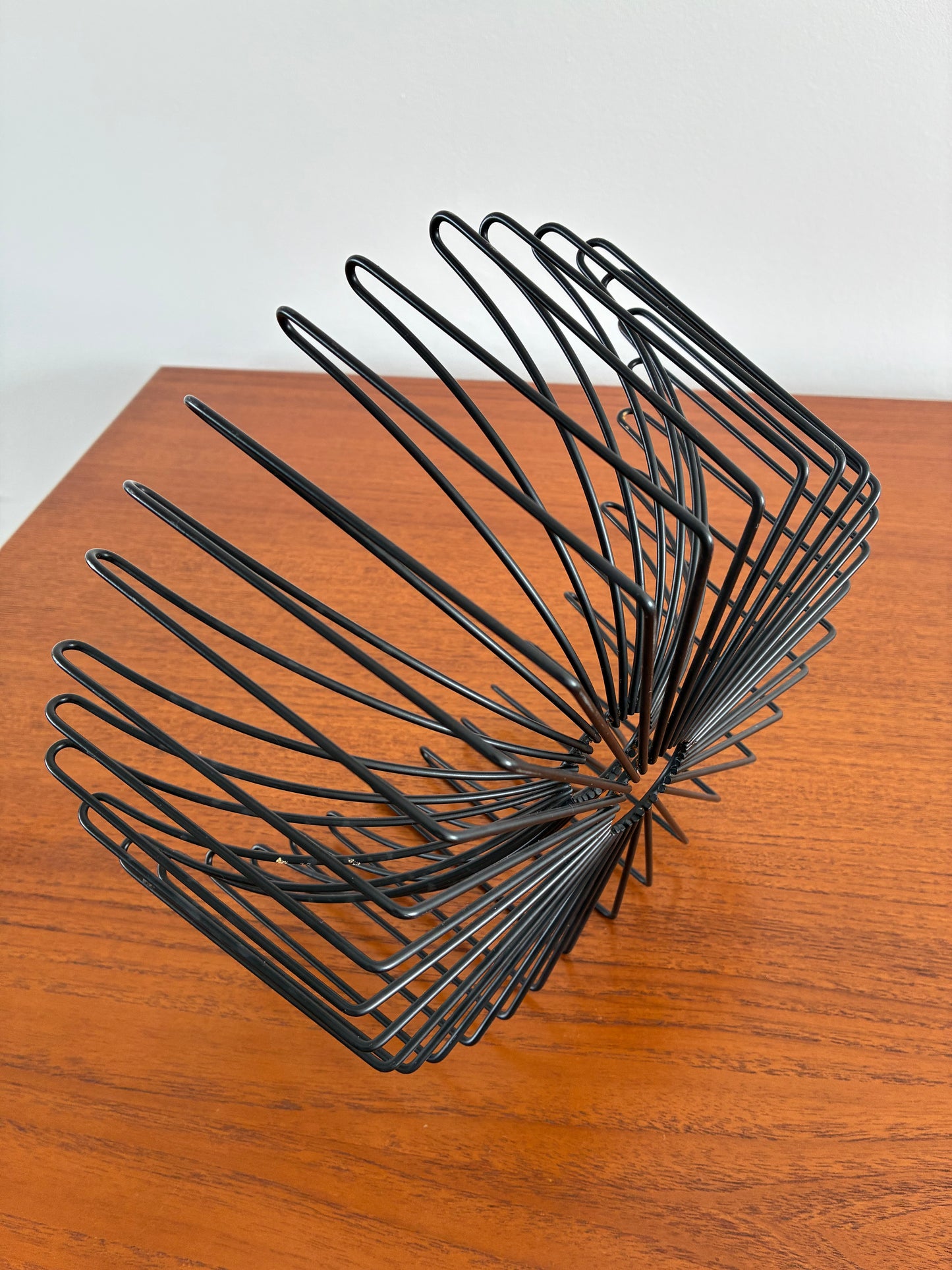 Vintage IKEA Black Wire Fruit Bowl | Sculptural Mid-Century Modern Style Metal Centrepiece Bowl