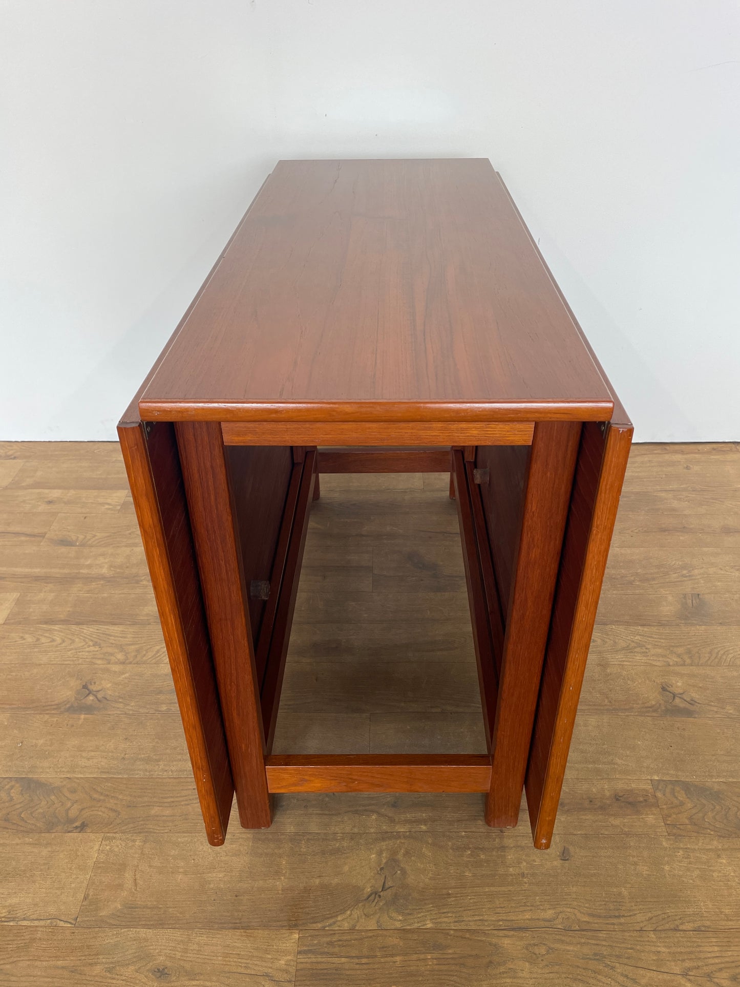 Mid-Century Danish Teak Drop-Leaf Dining Table – Extendable Vintage Design