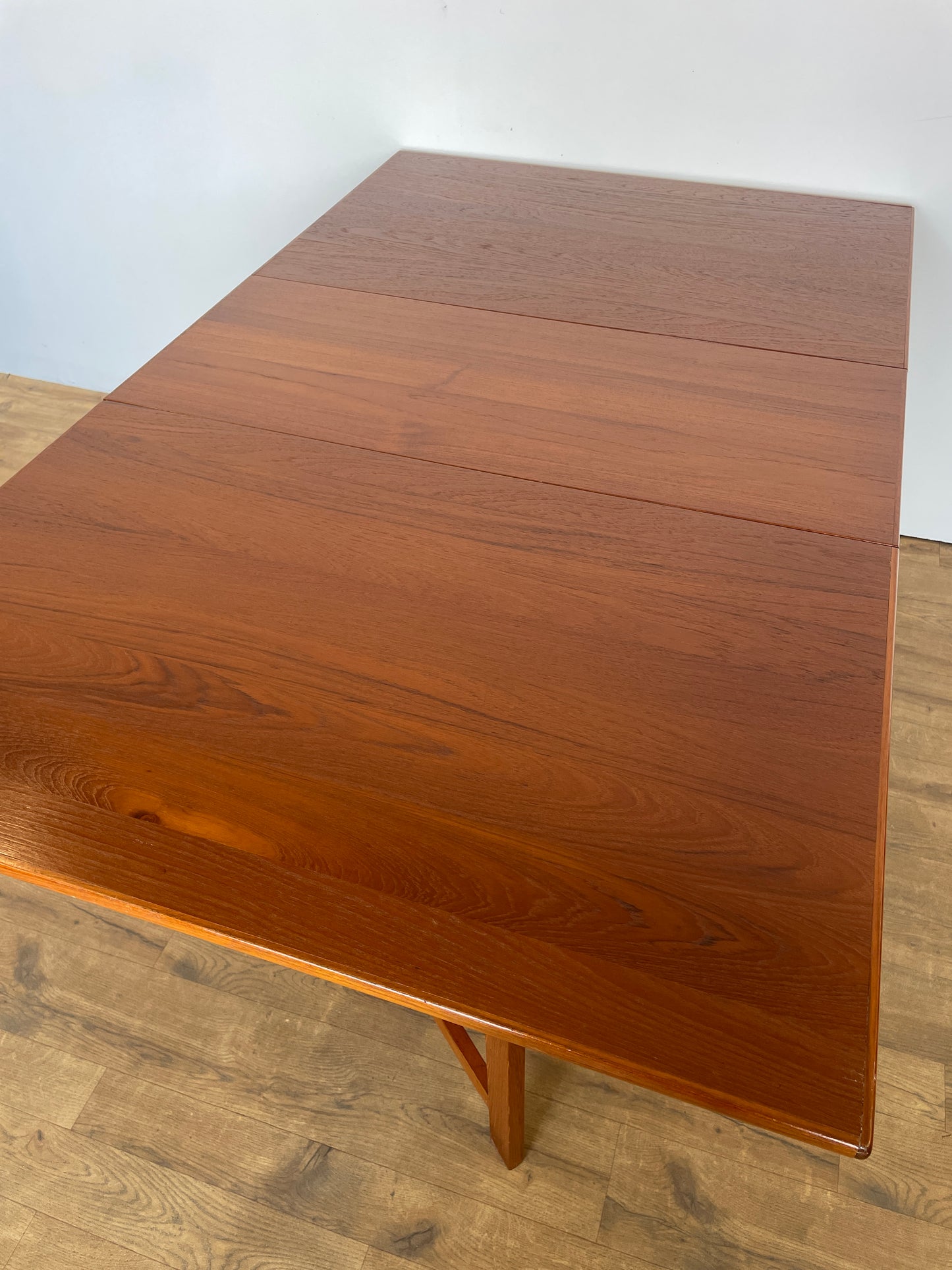 Mid-Century Danish Teak Drop-Leaf Dining Table – Extendable Vintage Design