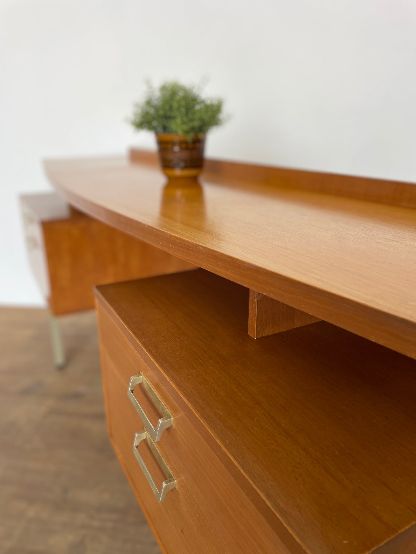 Mid-Century G Plan Limba Desk/Dressing Table by Leslie Dandy, 1960s UK