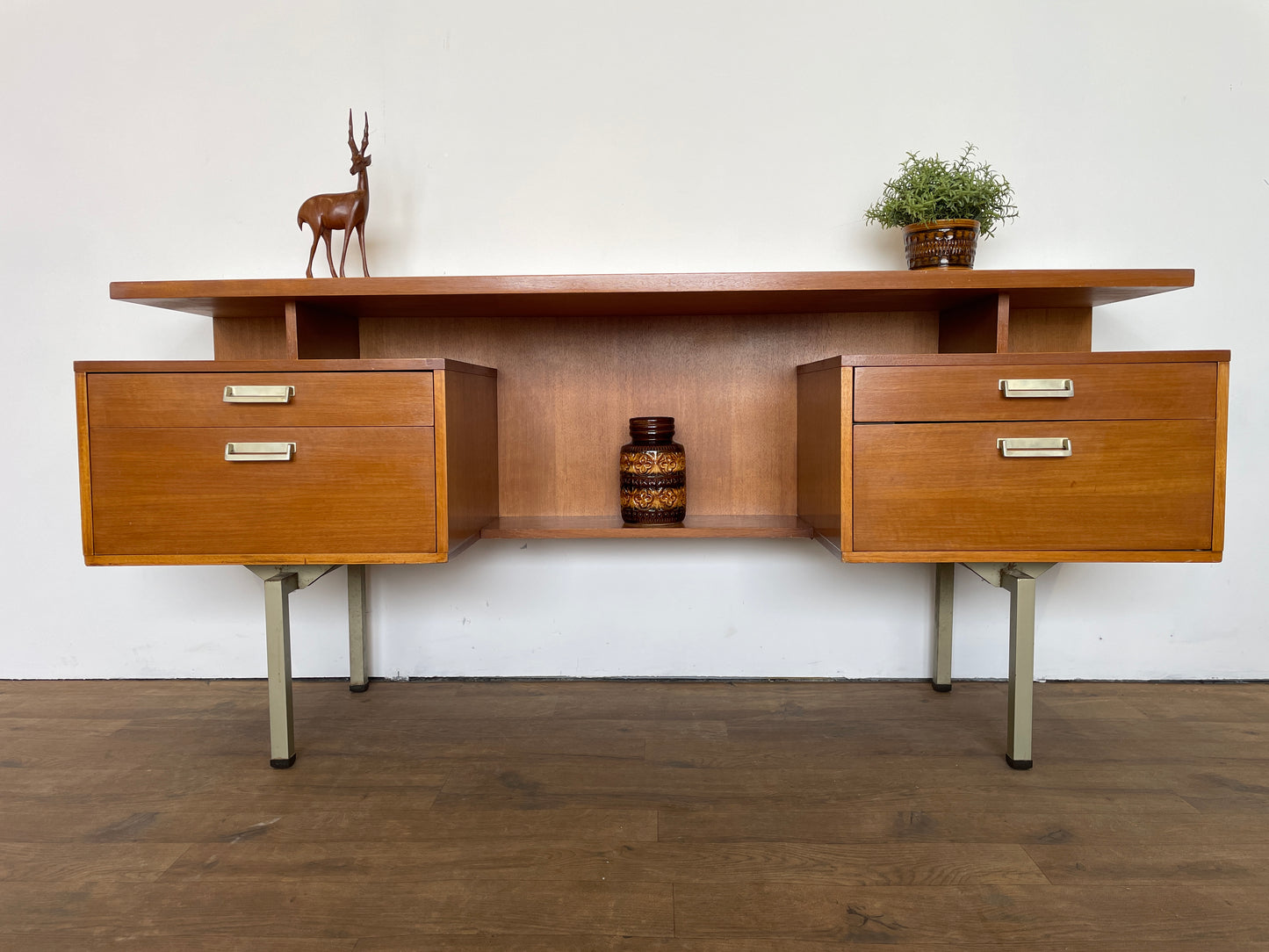 Mid-Century G Plan Limba Desk/Dressing Table by Leslie Dandy, 1960s UK