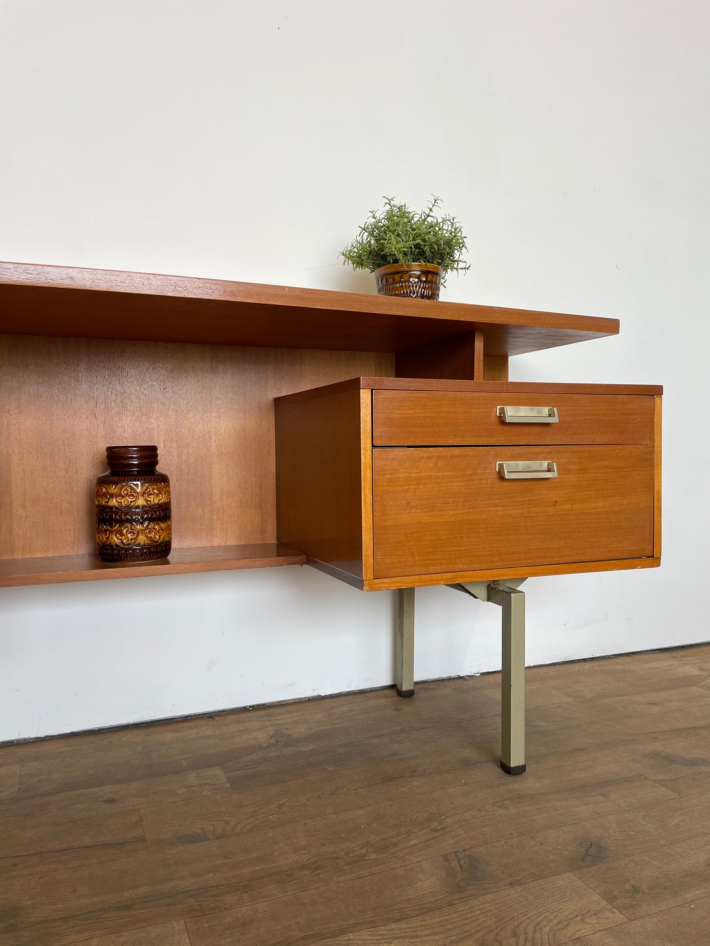 Mid-Century G Plan Limba Desk/Dressing Table by Leslie Dandy, 1960s UK
