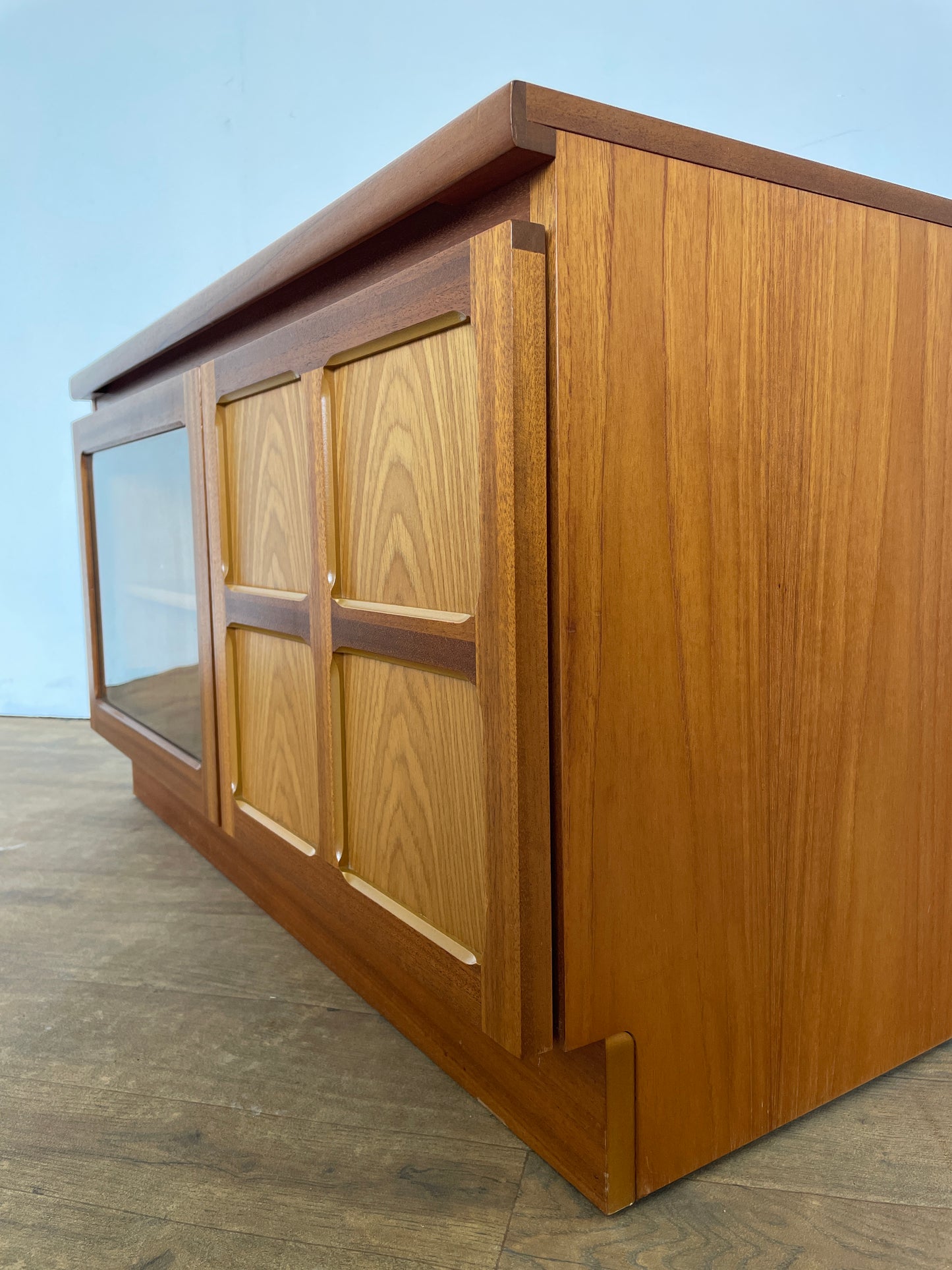 Mid-Century Nathan Teak TV Cabinet – Retro Media Unit, 1960s British Design