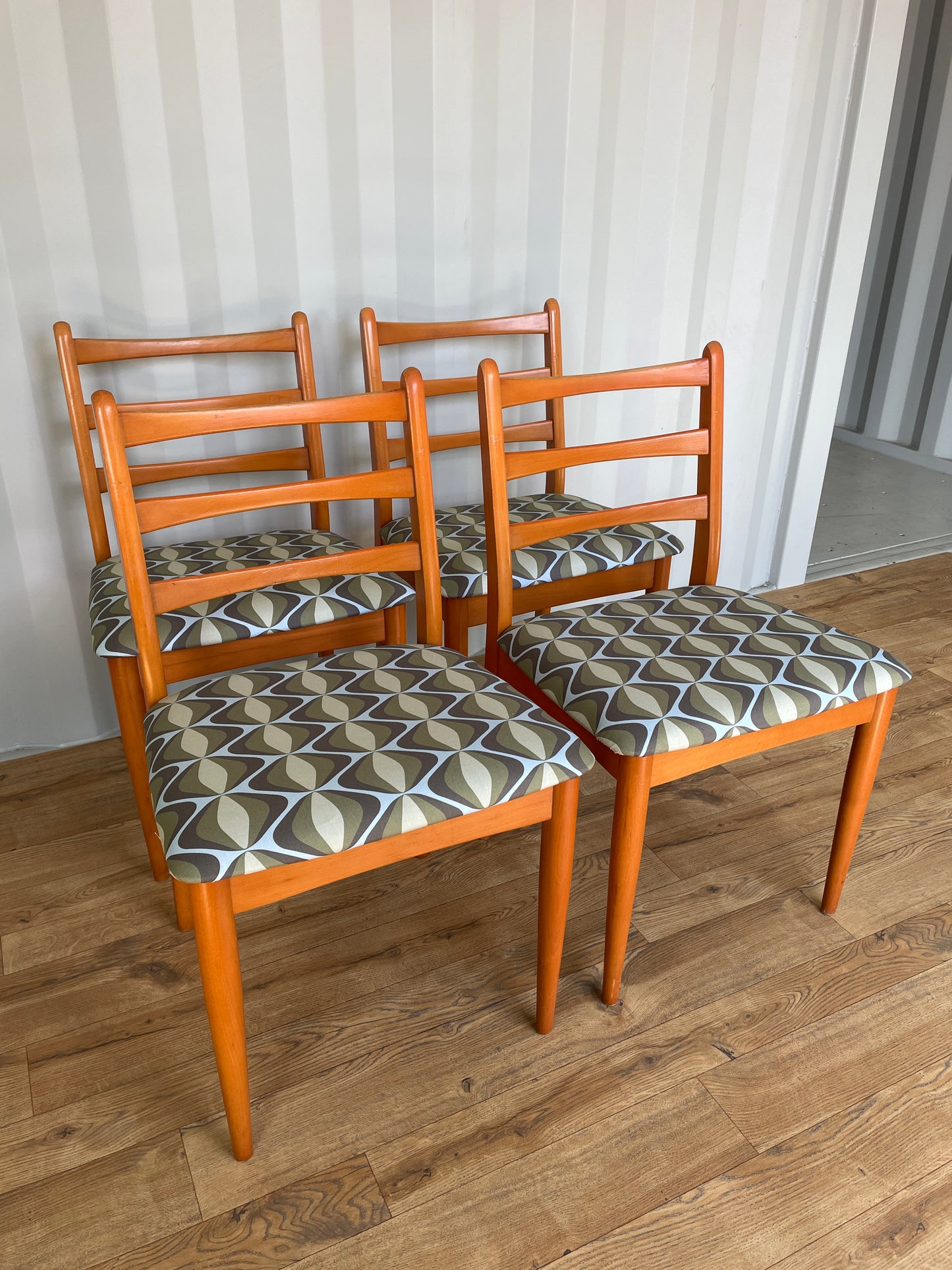 Set of 4 Schreiber Dining Chairs Re-Upholstered Mid-Century Vintage Retro