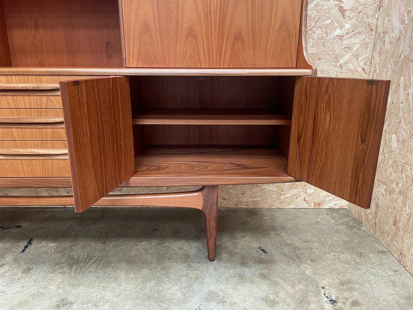 G Plan Sideboard Mid-Century - Teak Highboard