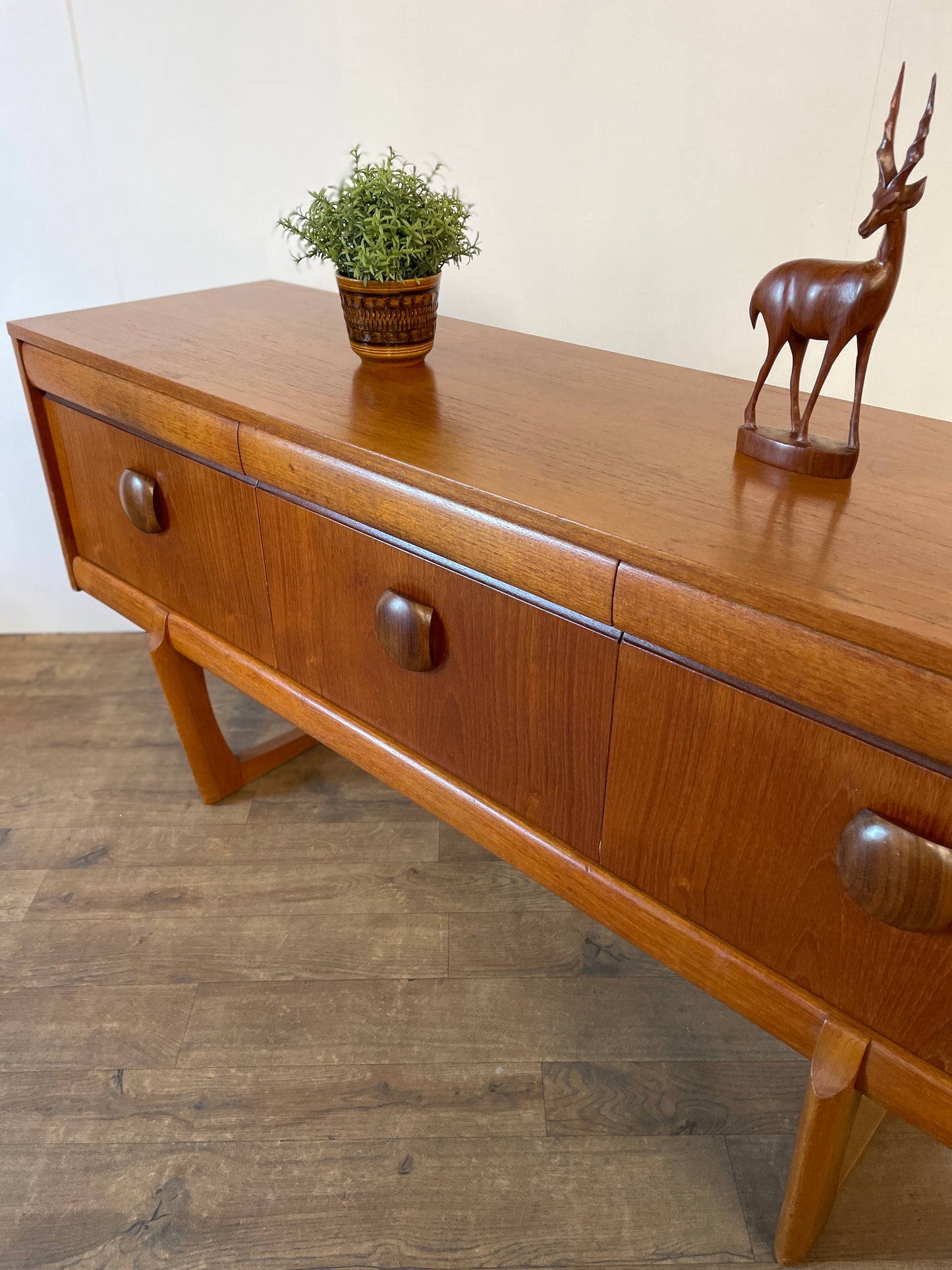 Mid-Century Teak Elliotts of Newbury Sideboard – Vintage 1960s British Long Sideboard 153cm