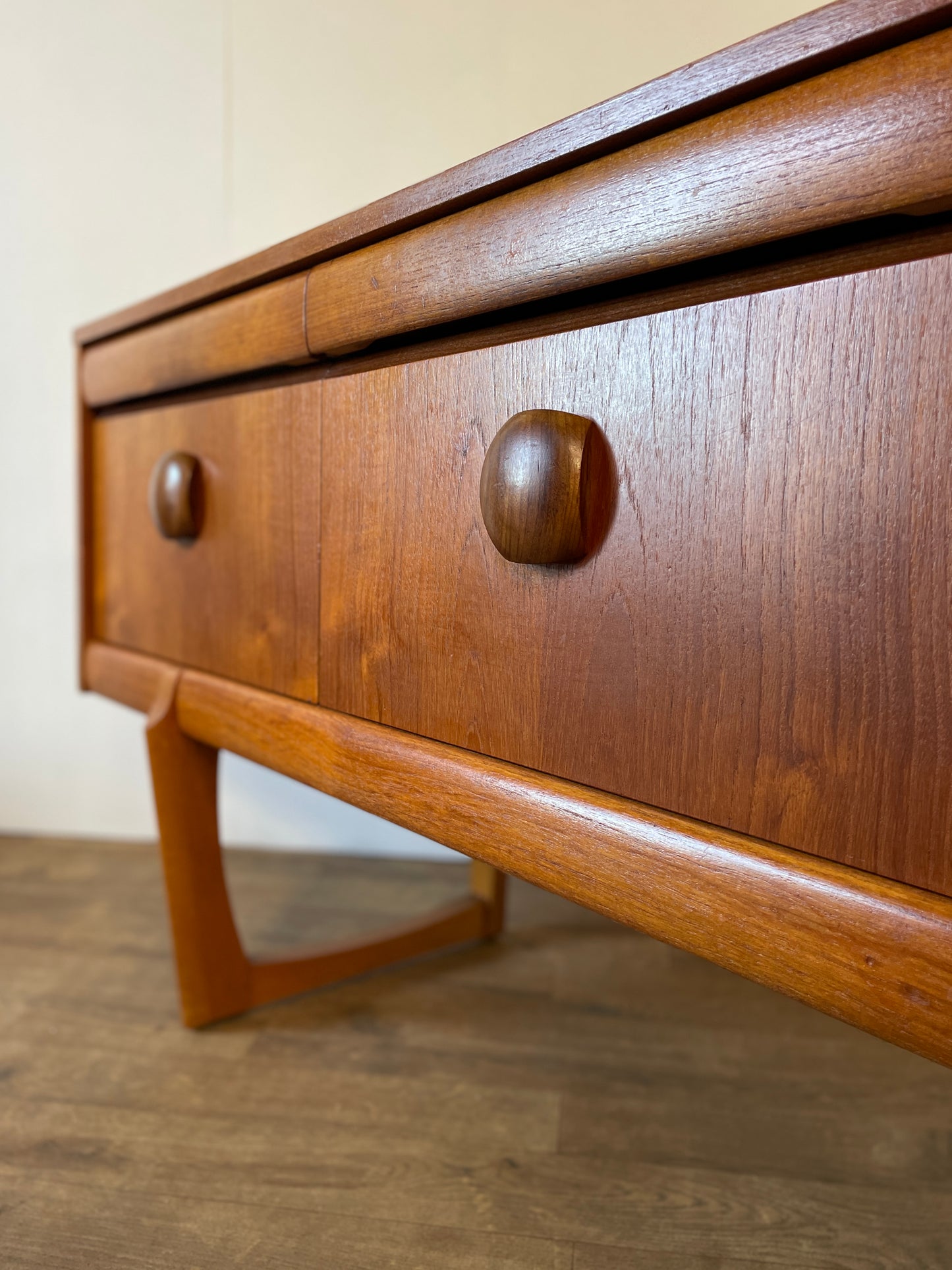 Mid-Century Teak Elliotts of Newbury Sideboard – Vintage 1960s British Long Sideboard 153cm