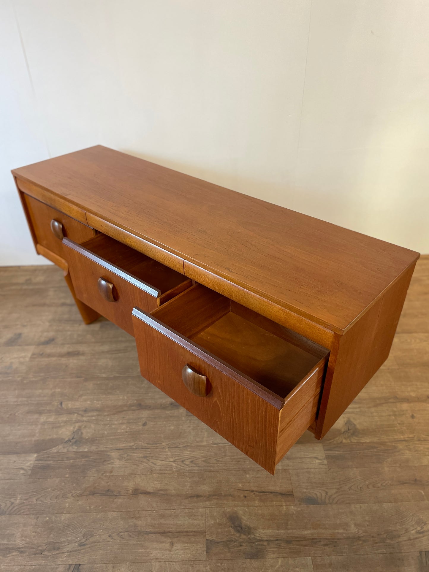 Mid-Century Teak Elliotts of Newbury Sideboard – Vintage 1960s British Long Sideboard 153cm