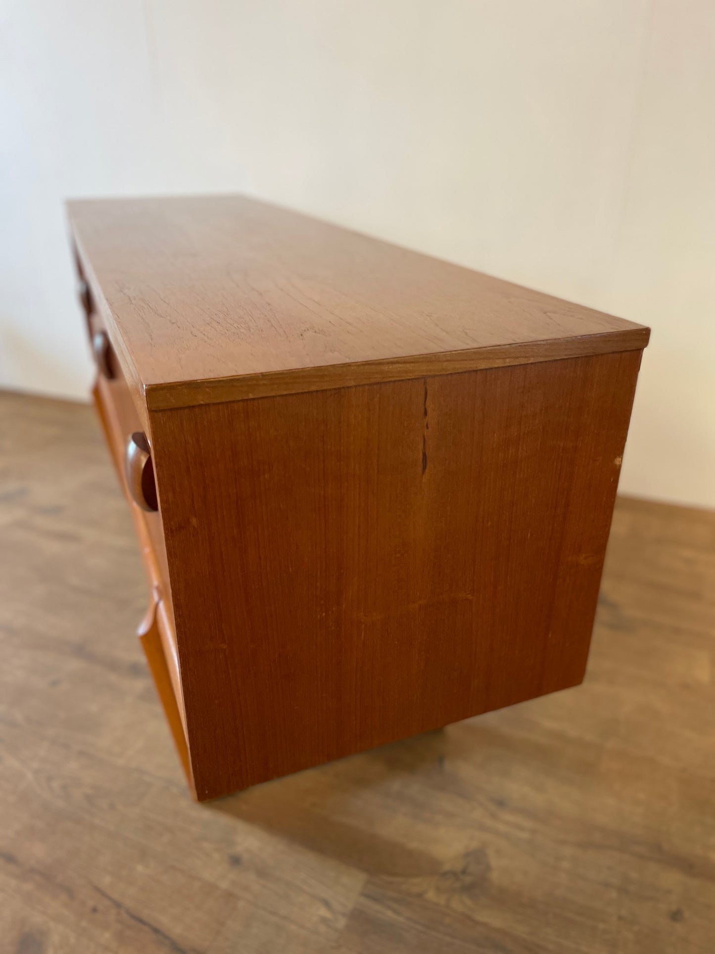 Mid-Century Teak Elliotts of Newbury Sideboard – Vintage 1960s British Long Sideboard 153cm