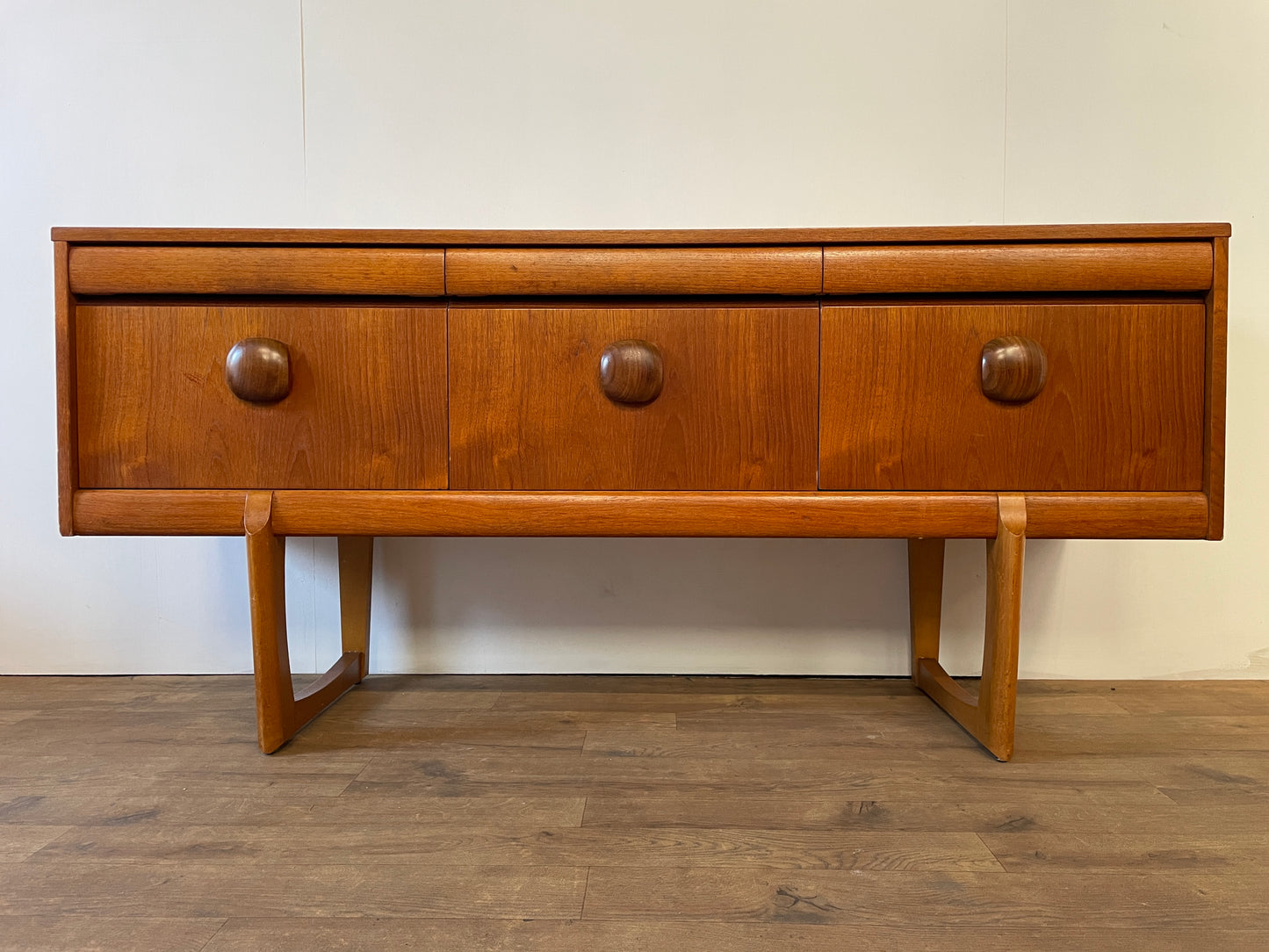 Mid-Century Teak Elliotts of Newbury Sideboard – Vintage 1960s British Long Sideboard 153cm
