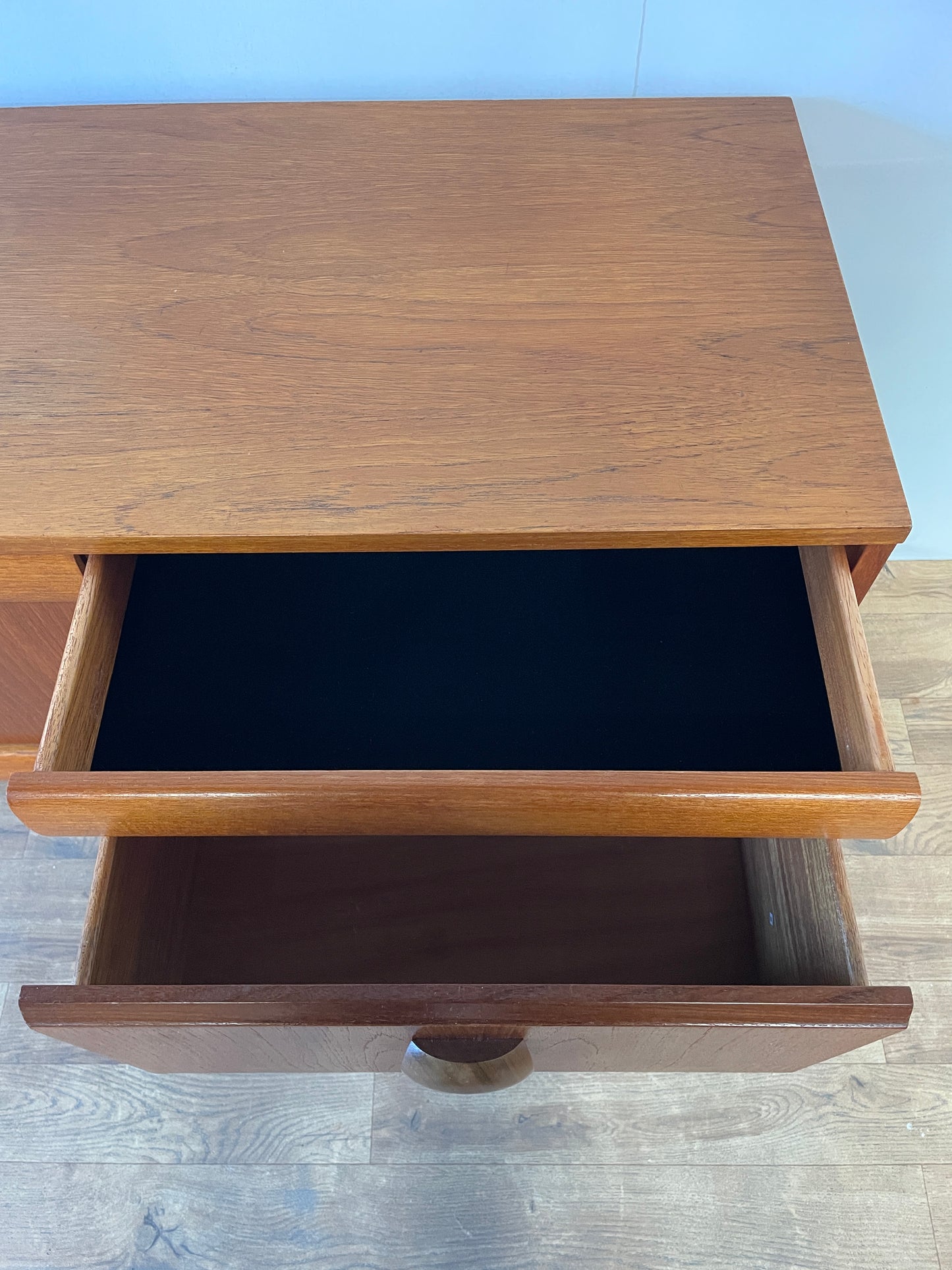 Mid-Century Teak Elliotts of Newbury Sideboard – Vintage 1960s British Long Sideboard 153cm