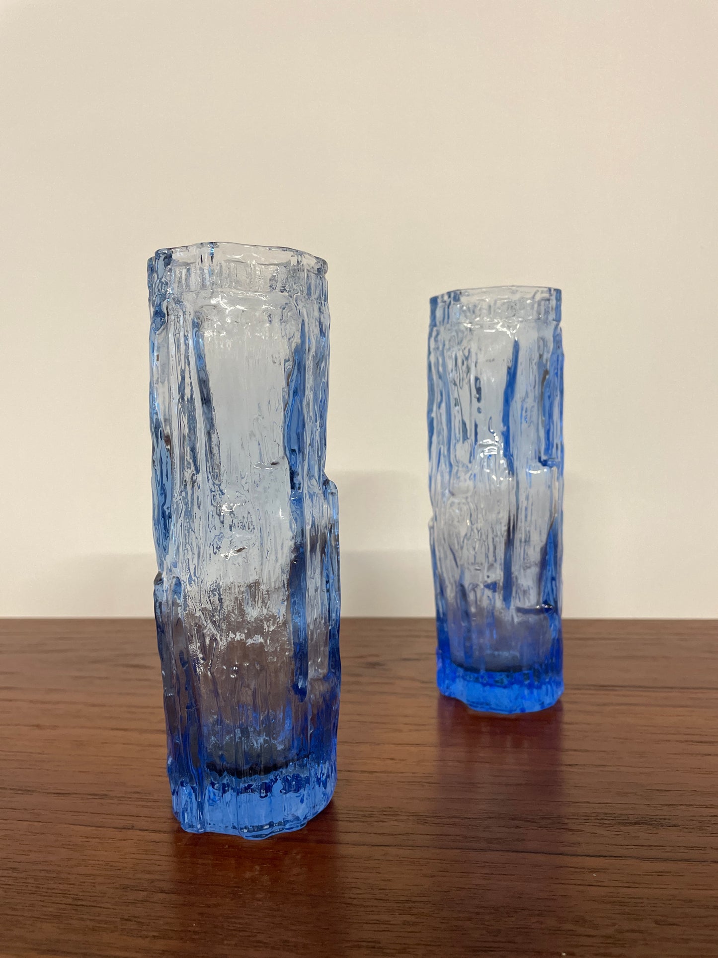 Pair of Vintage Mid-Century Ravenhead Blue Glass Vases – Textured Bark Effect – 17cm
