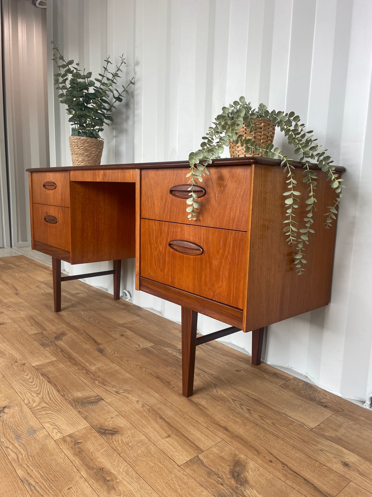 Mid-Century Home Desk by Homeworthy / Dressing Table - Teak