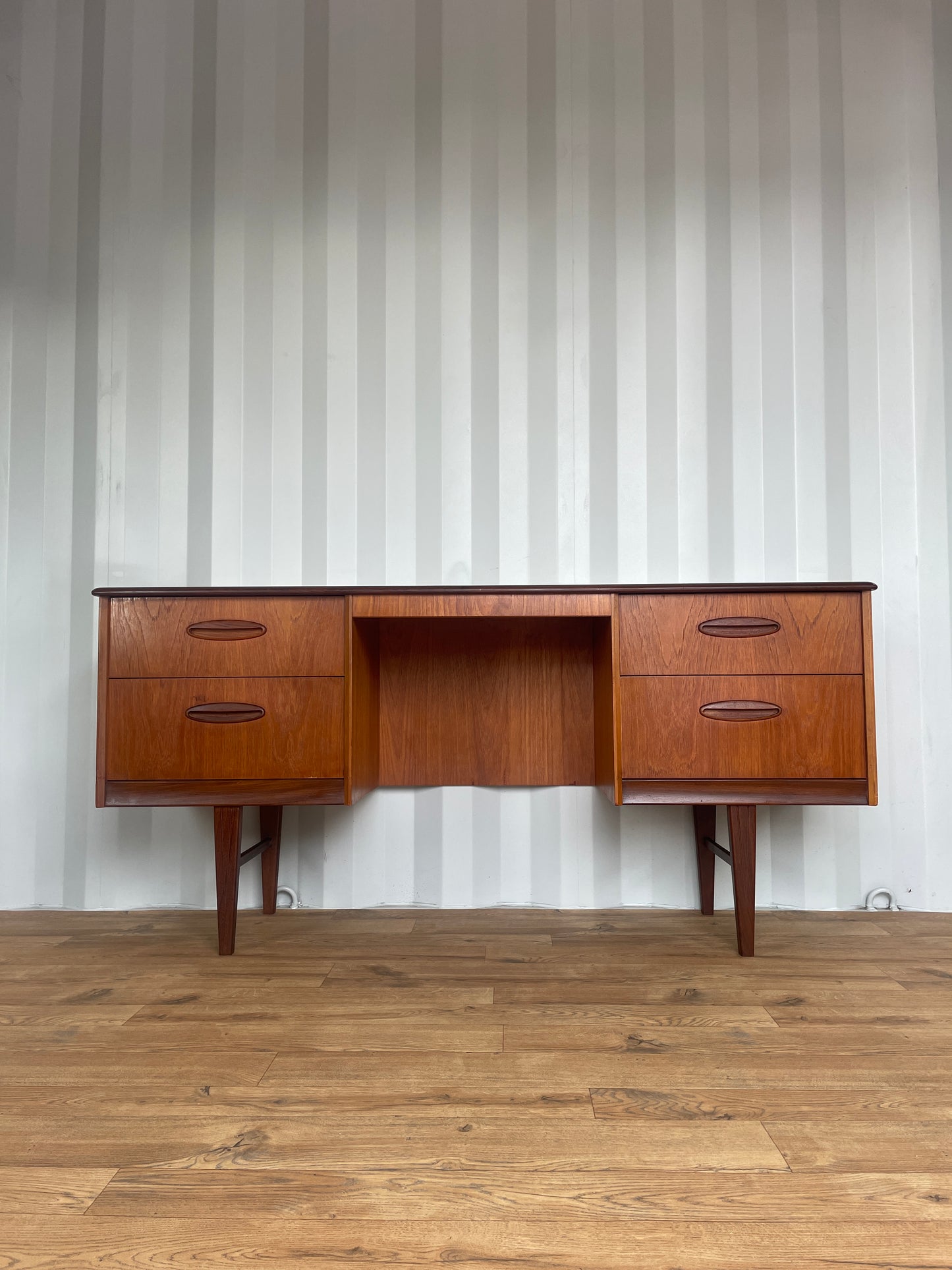 Mid-Century Home Desk by Homeworthy / Dressing Table - Teak