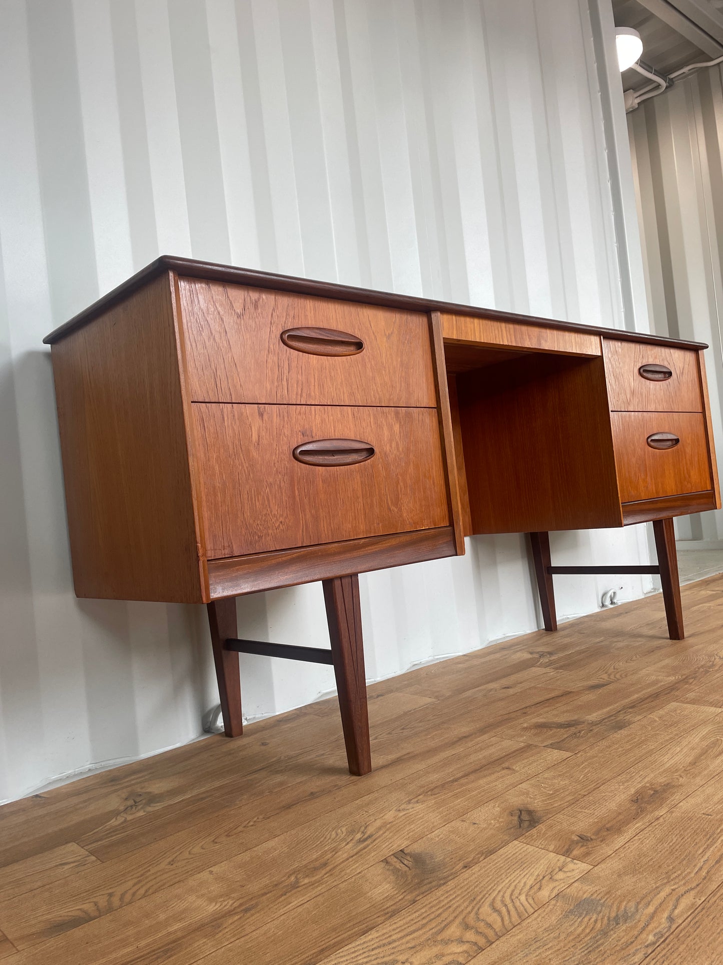 Mid-Century Home Desk by Homeworthy / Dressing Table - Teak